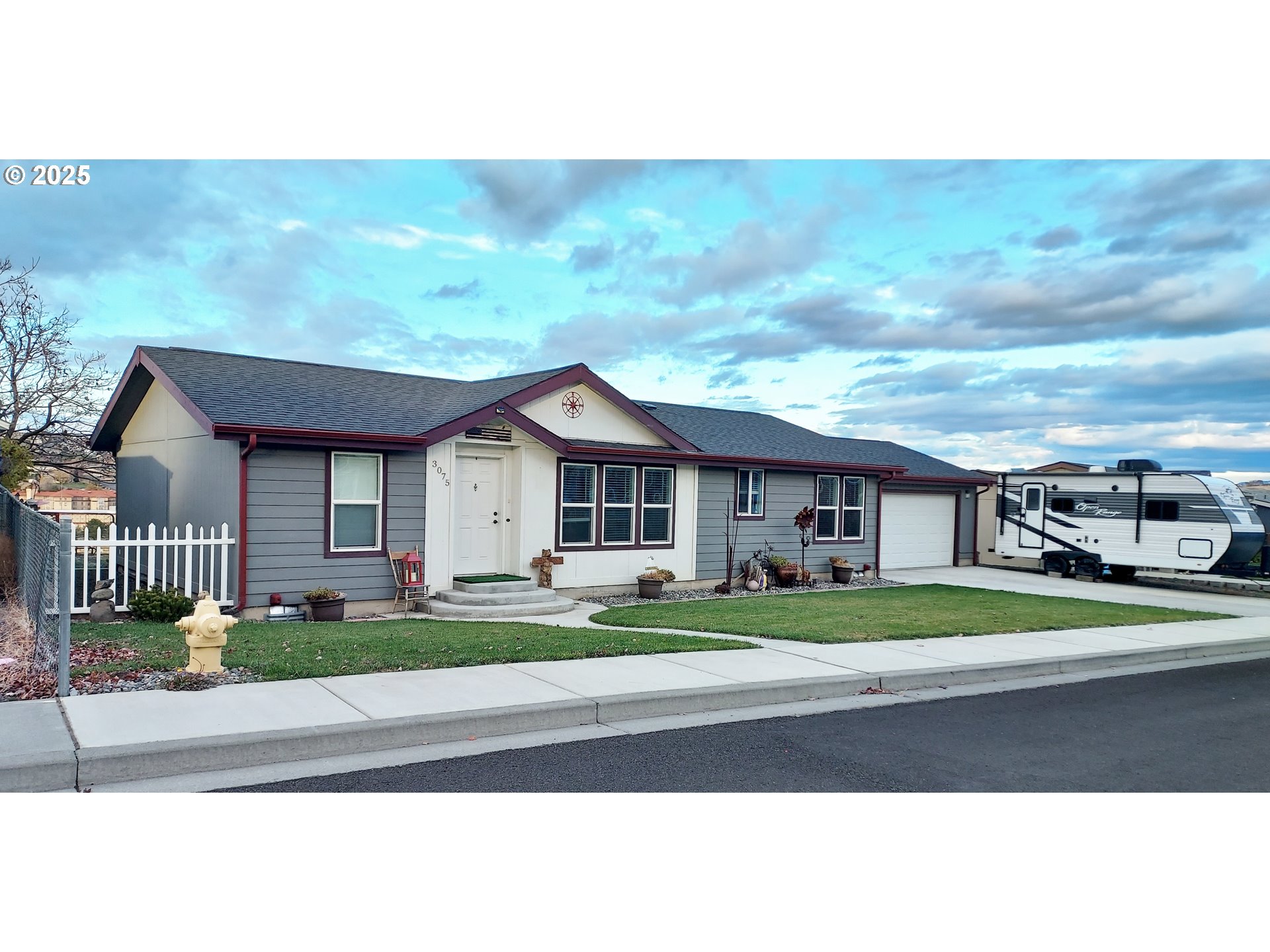 Photo of 3075 RIVER VIEW DR Pendleton OR 97801