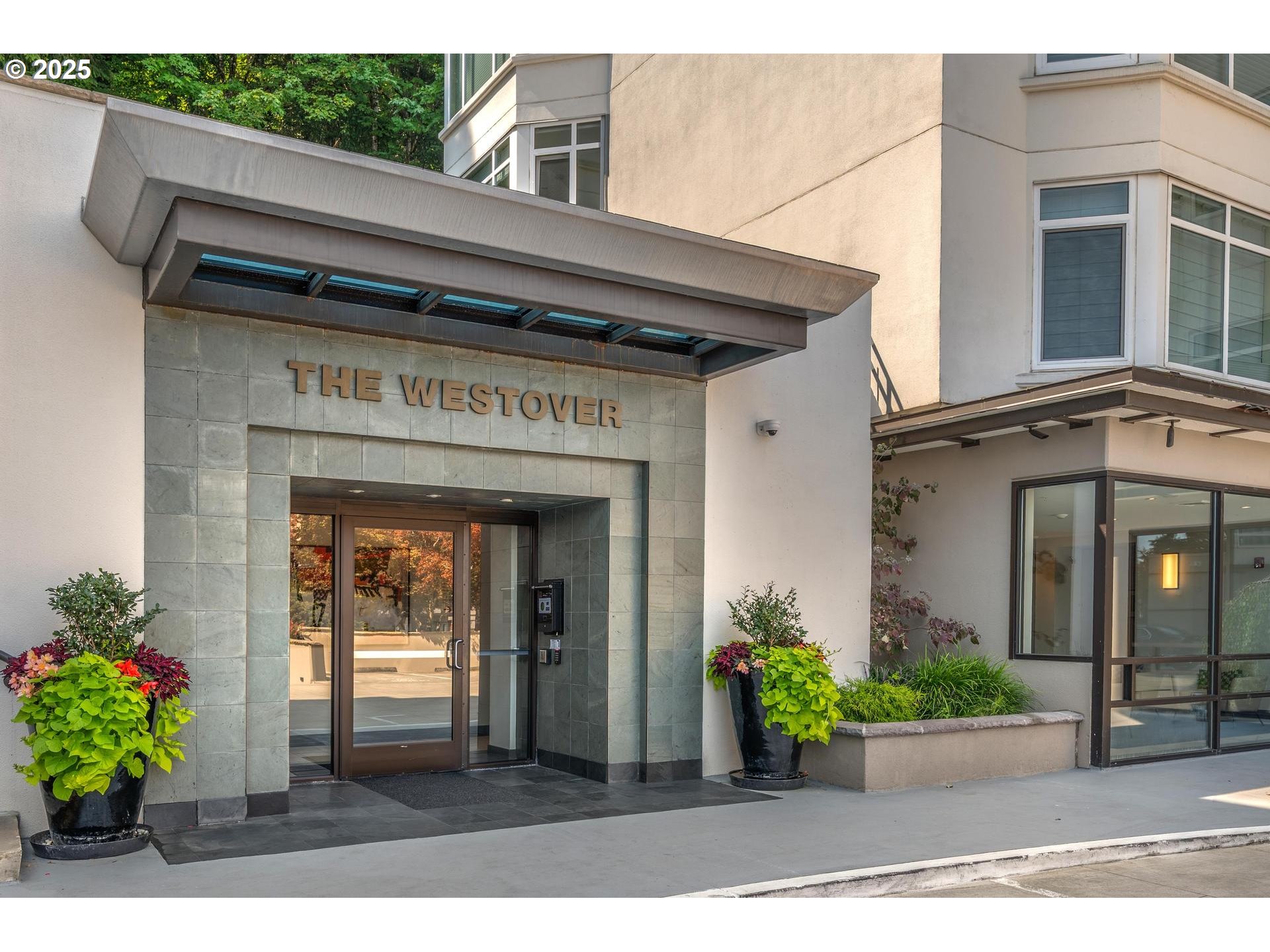 2445 NW WESTOVER RD UNIT 209, Portland, OR, 97210