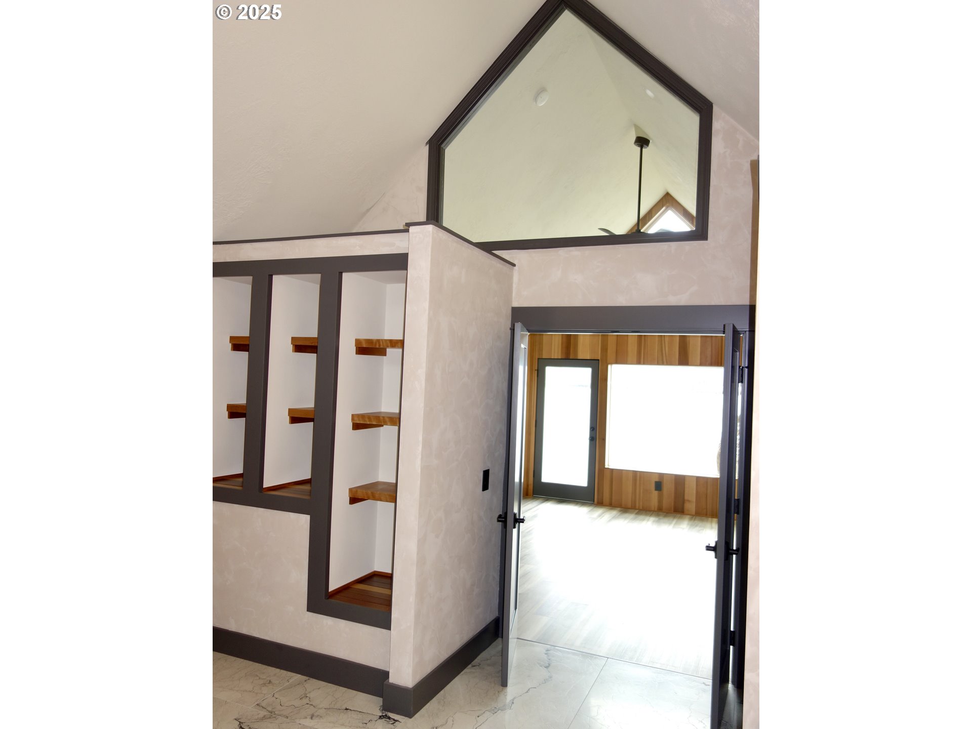 Photo #3: 569387795 Listing: Photo #3