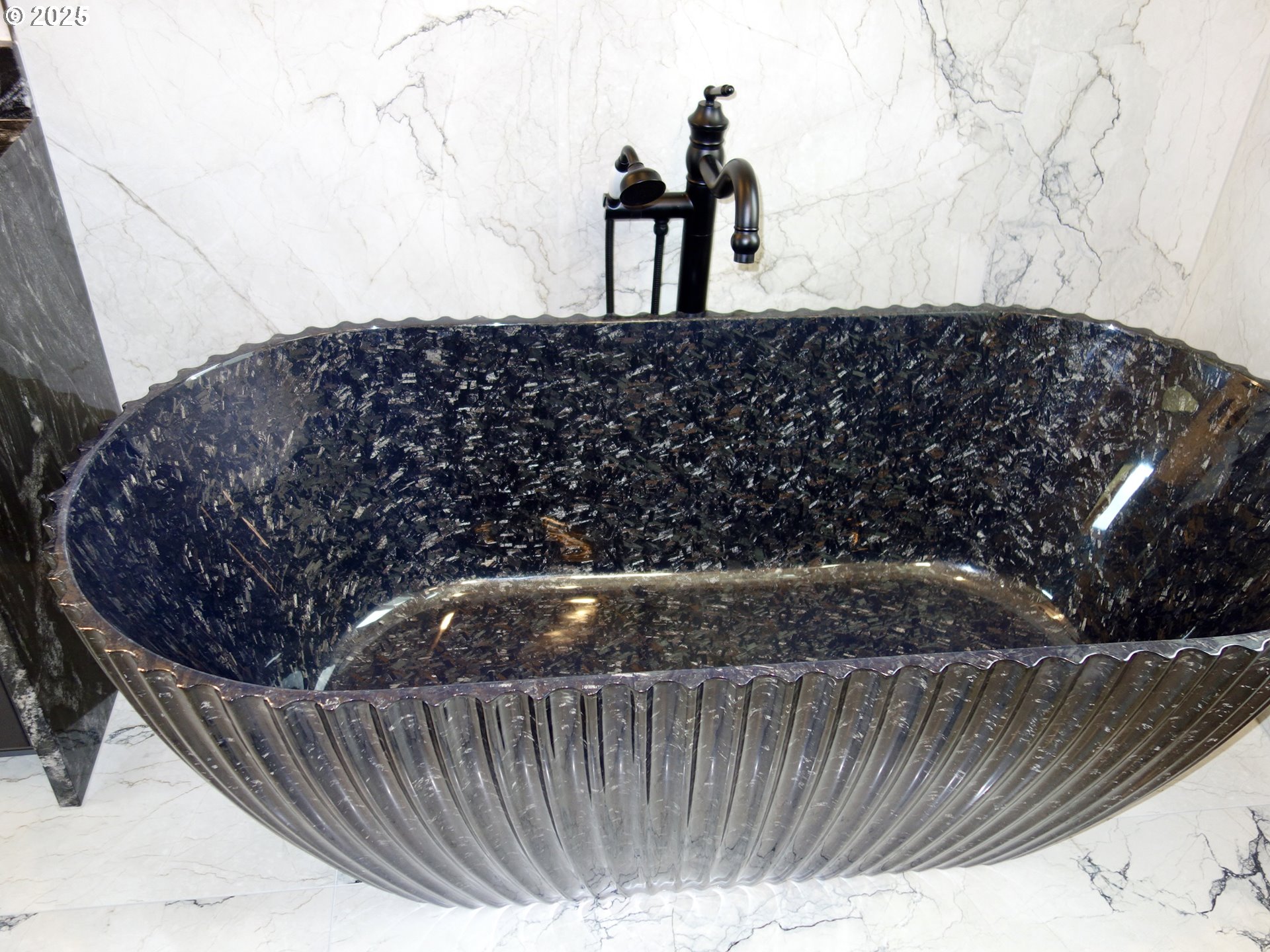 Photo #2: 569387795 Listing: Photo #2