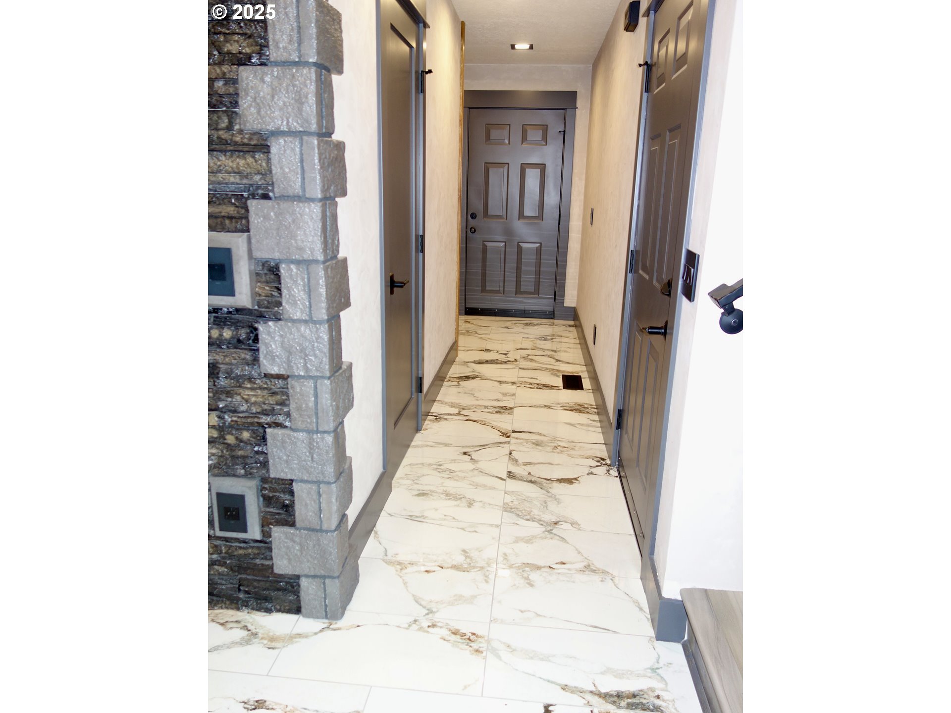 Photo #7: 569387795 Listing: Photo #7