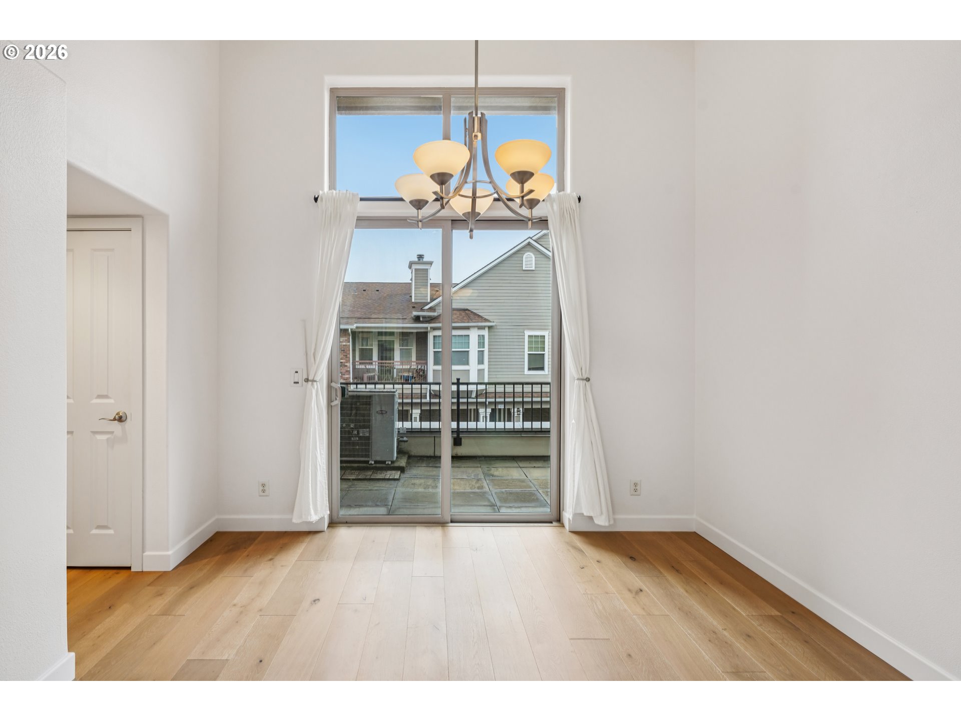 Photo #1: 569488965 Listing: Photo #1