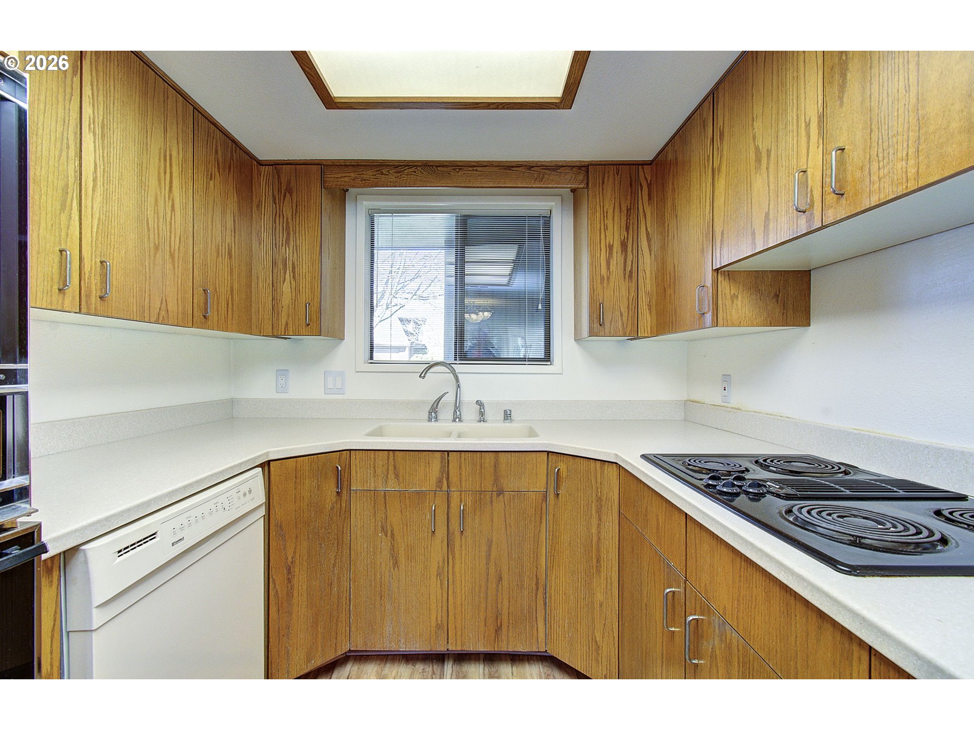 Photo #11: 571143310 Listing: Photo #11