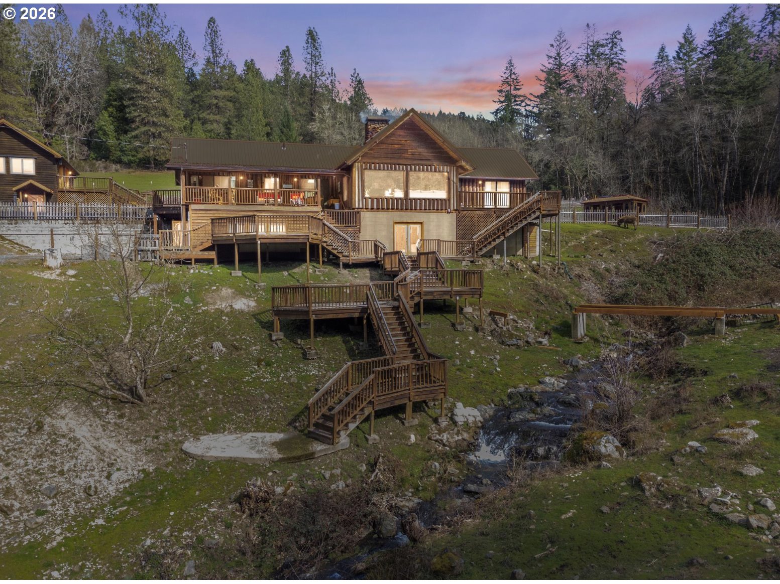 929 OLD COUNTY RD, Brookings, OR, 97415