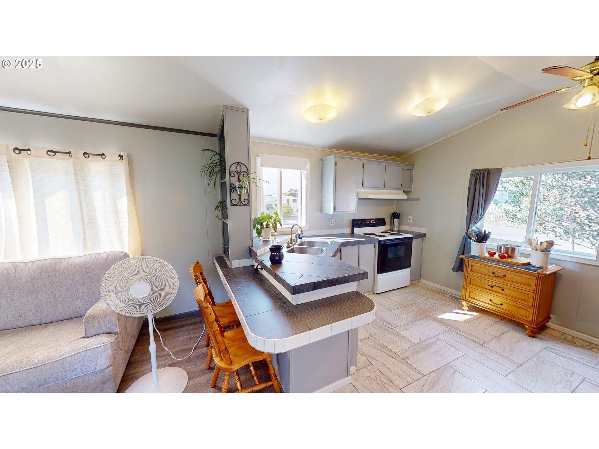 29450 ELLENSBURG AVE UNIT 802, Gold Beach, OR, 97444