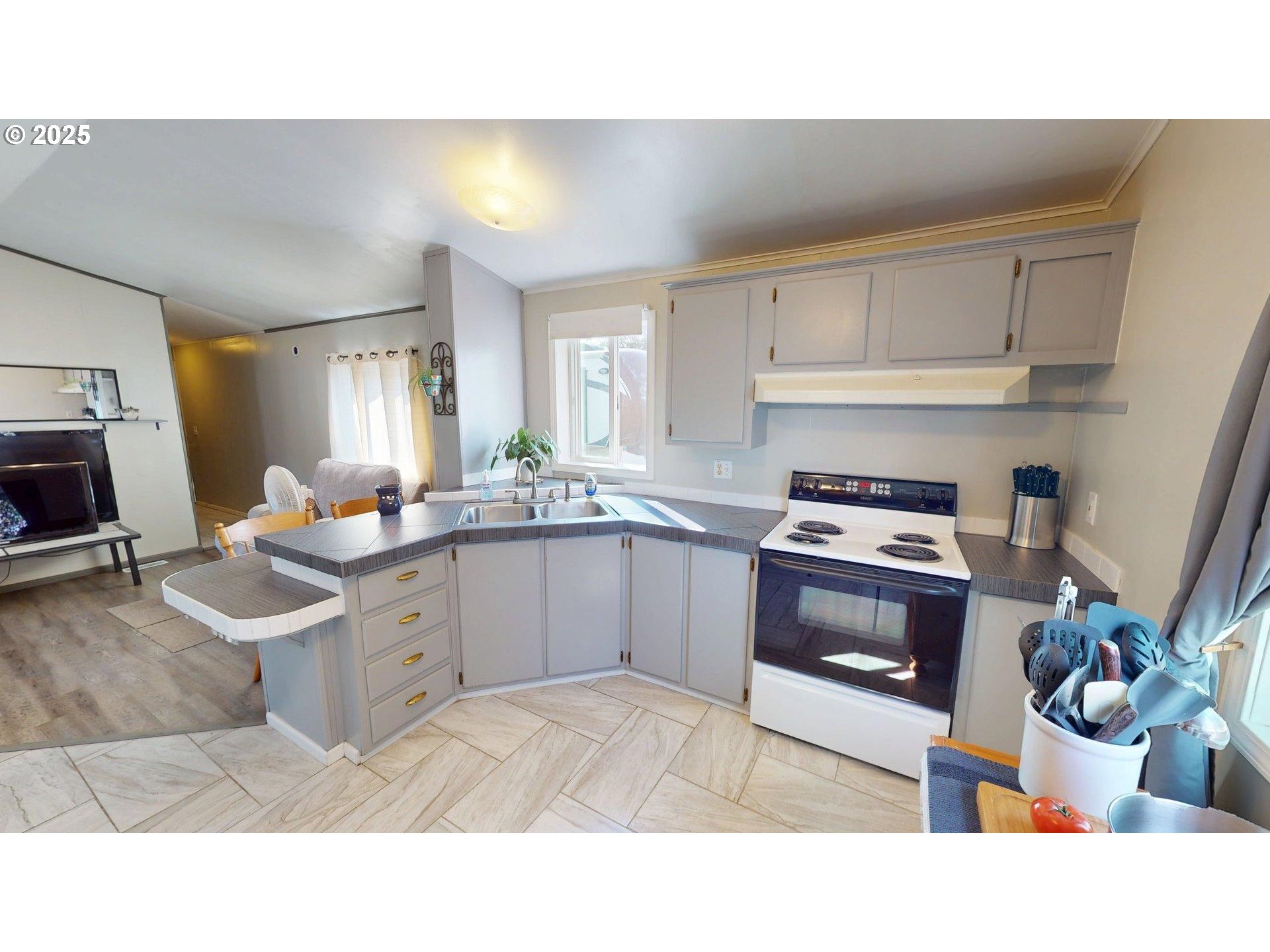 29450 ELLENSBURG AVE UNIT 802, Gold Beach, OR, 97444
