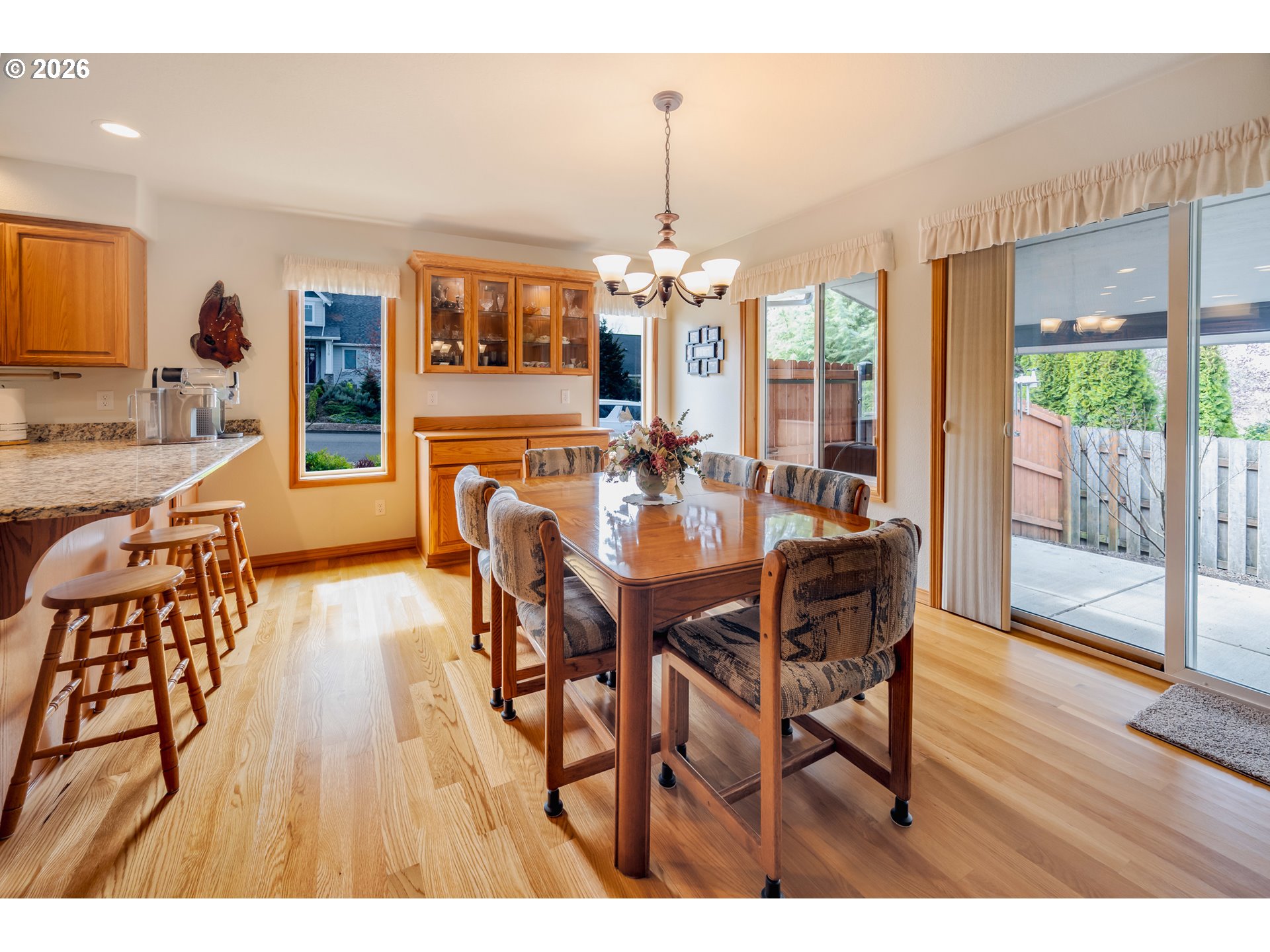 1115 SKOOKUM DR, Silverton, OR, 97381