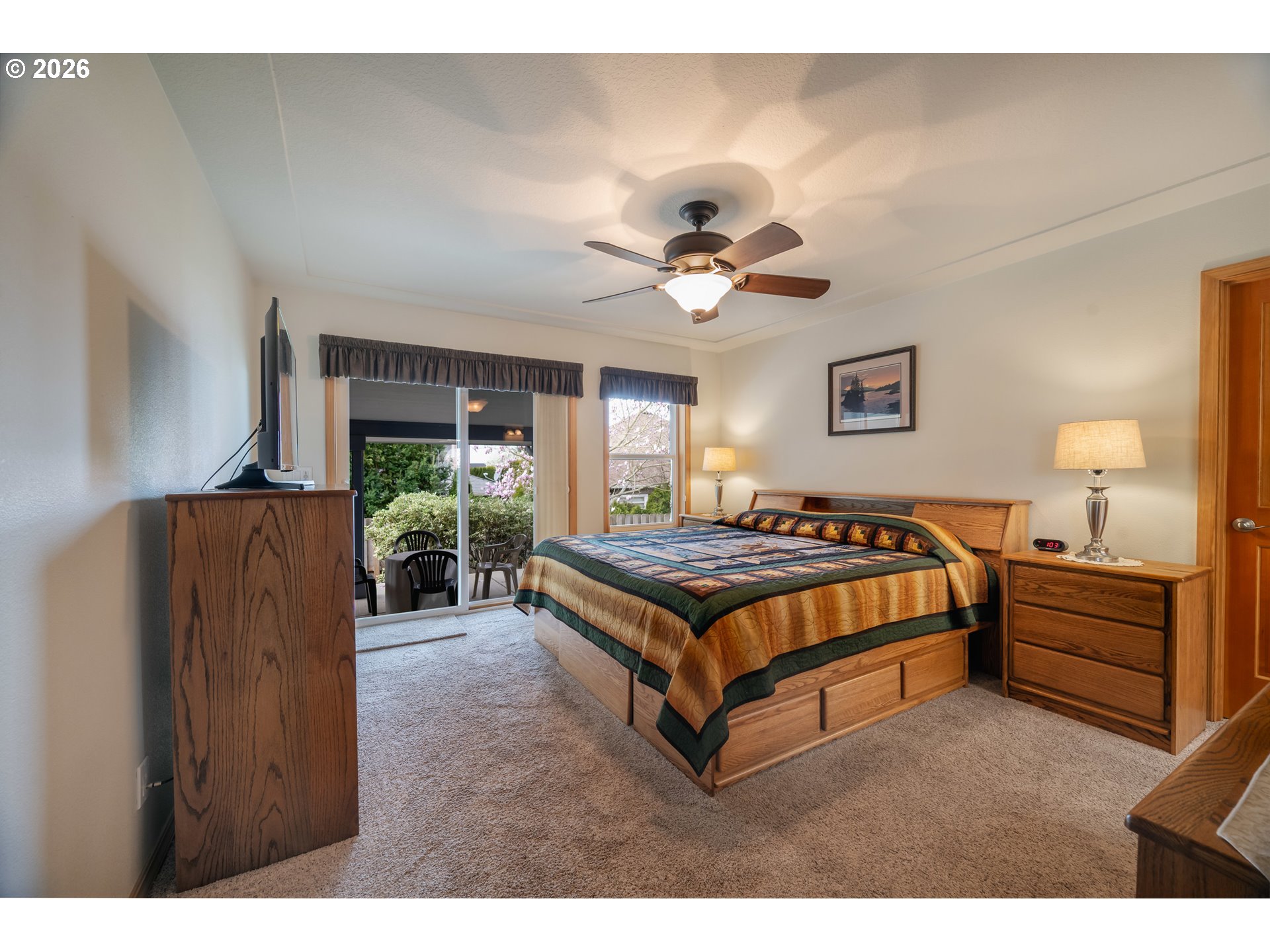 1115 SKOOKUM DR, Silverton, OR, 97381