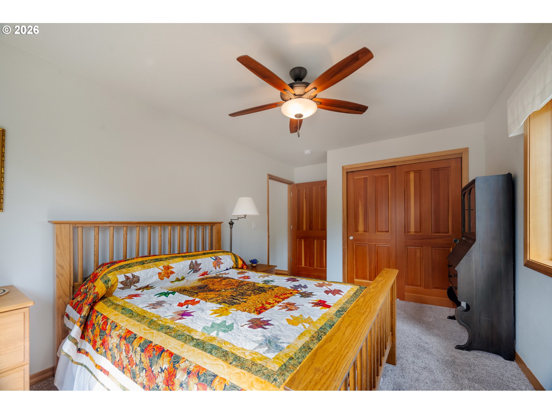 1115 SKOOKUM DR, Silverton, OR, 97381