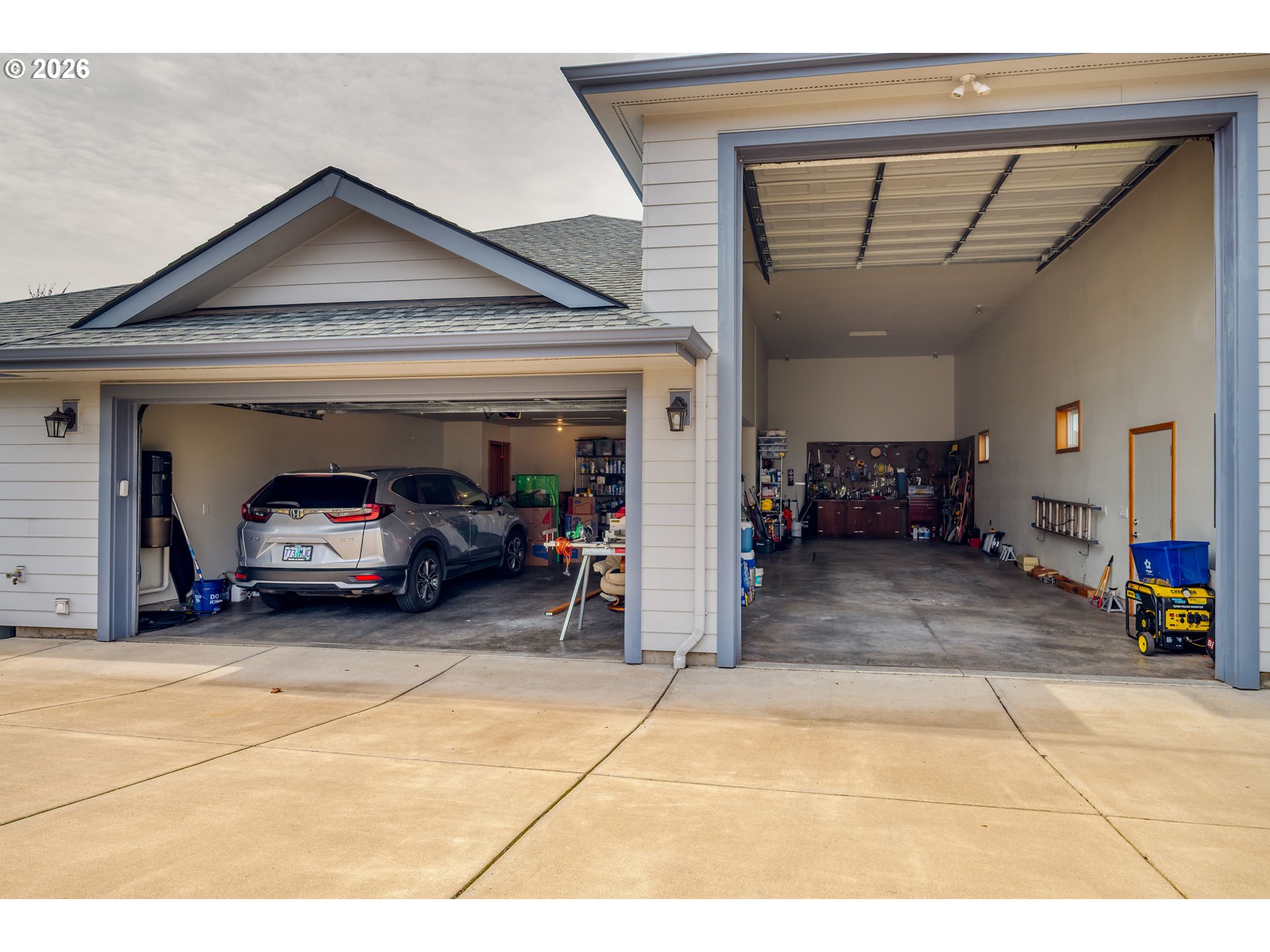 1115 SKOOKUM DR, Silverton, OR, 97381