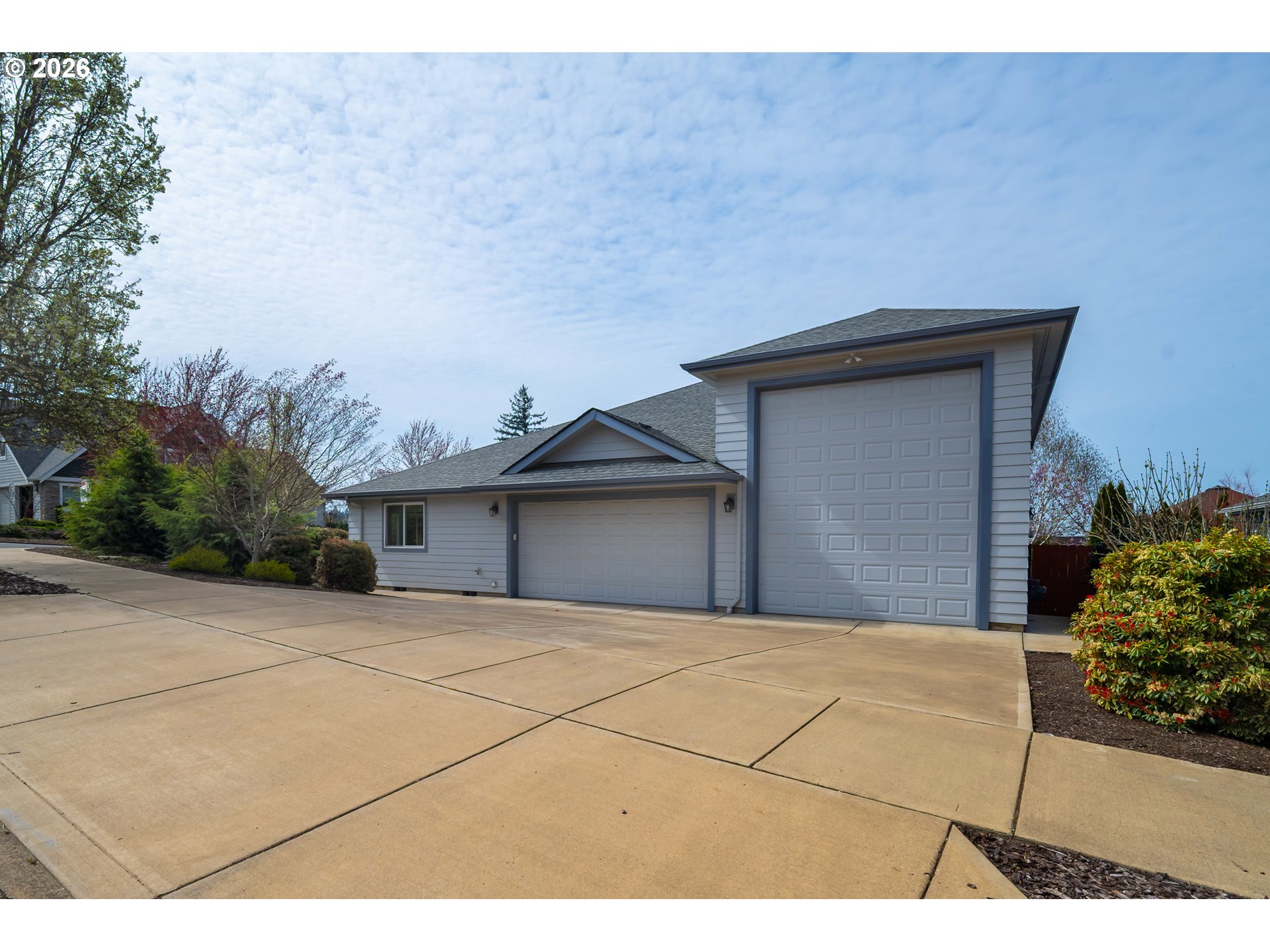 1115 SKOOKUM DR, Silverton, OR, 97381