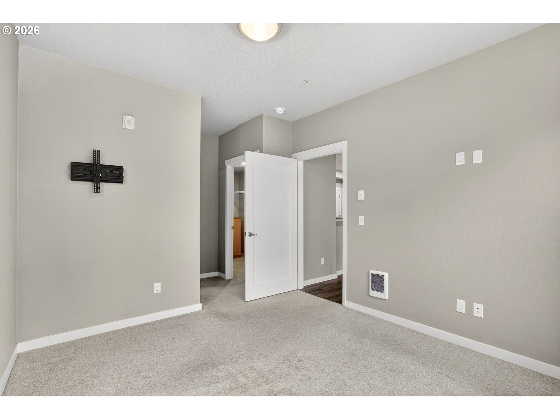 Photo #15: 576850495 Listing: Photo #15