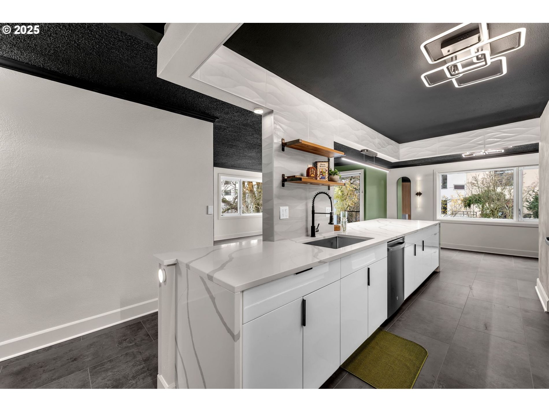 Photo #4: 576871957 Listing: Photo #4