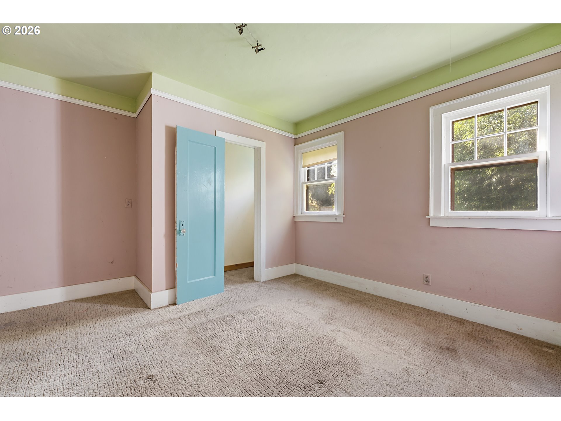 2714 NE EVERETT ST, Portland, OR, 97232