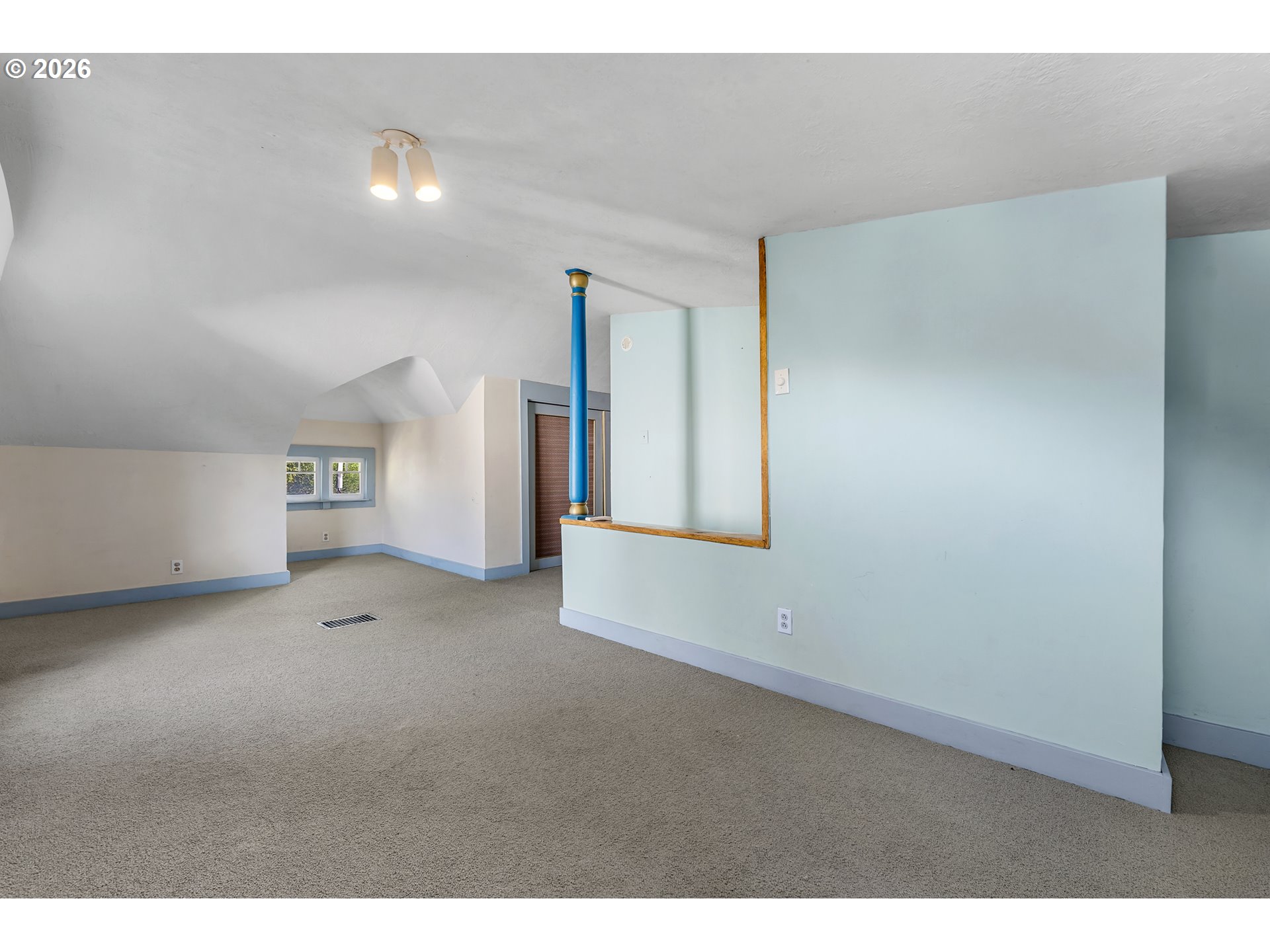 2714 NE EVERETT ST, Portland, OR, 97232