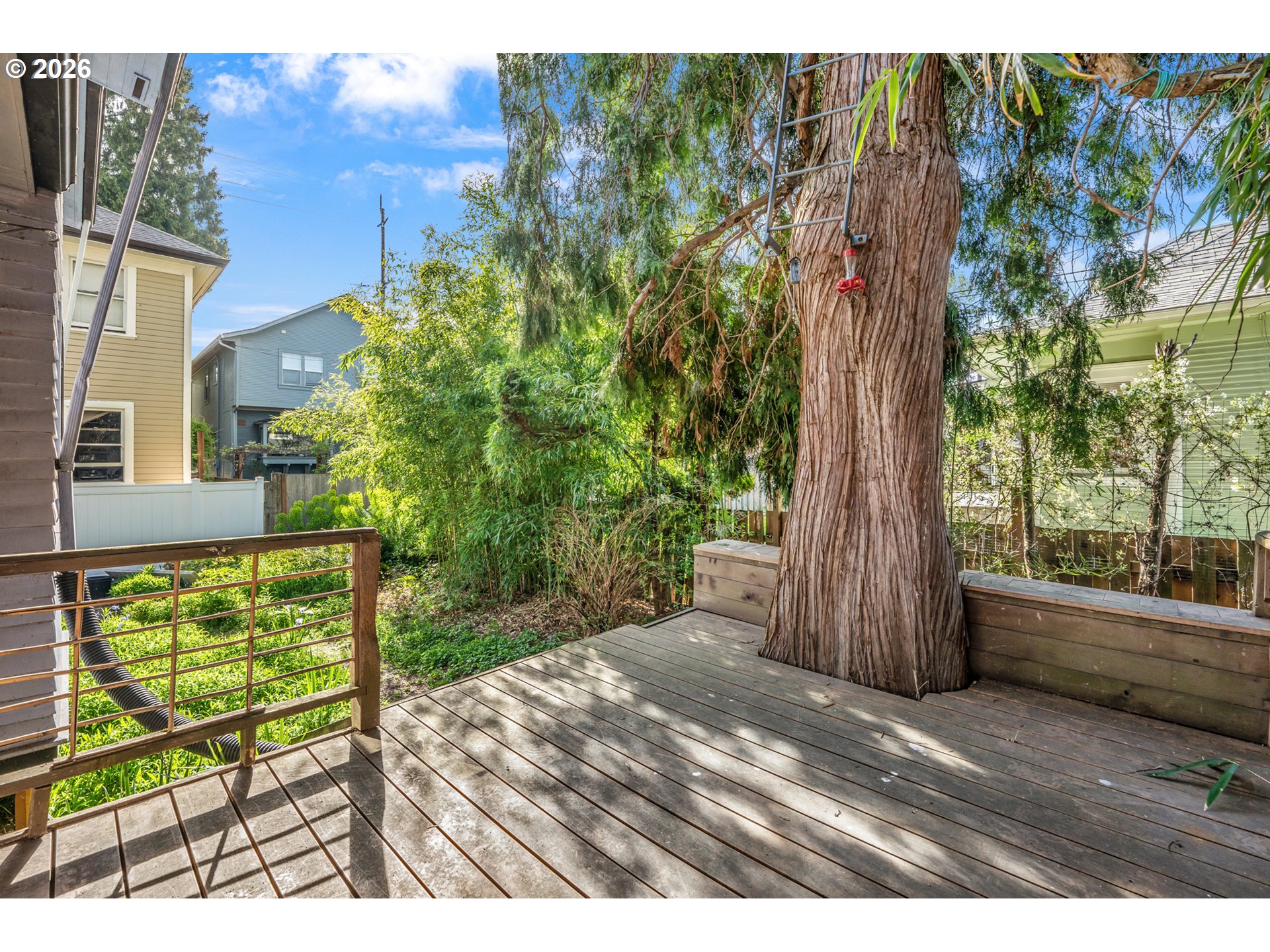 2714 NE EVERETT ST, Portland, OR, 97232