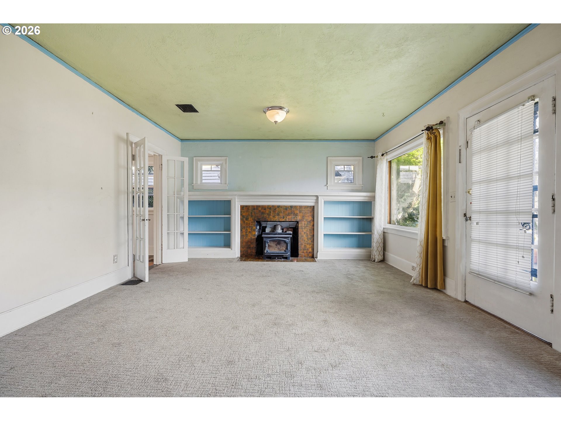 2714 NE EVERETT ST, Portland, OR, 97232