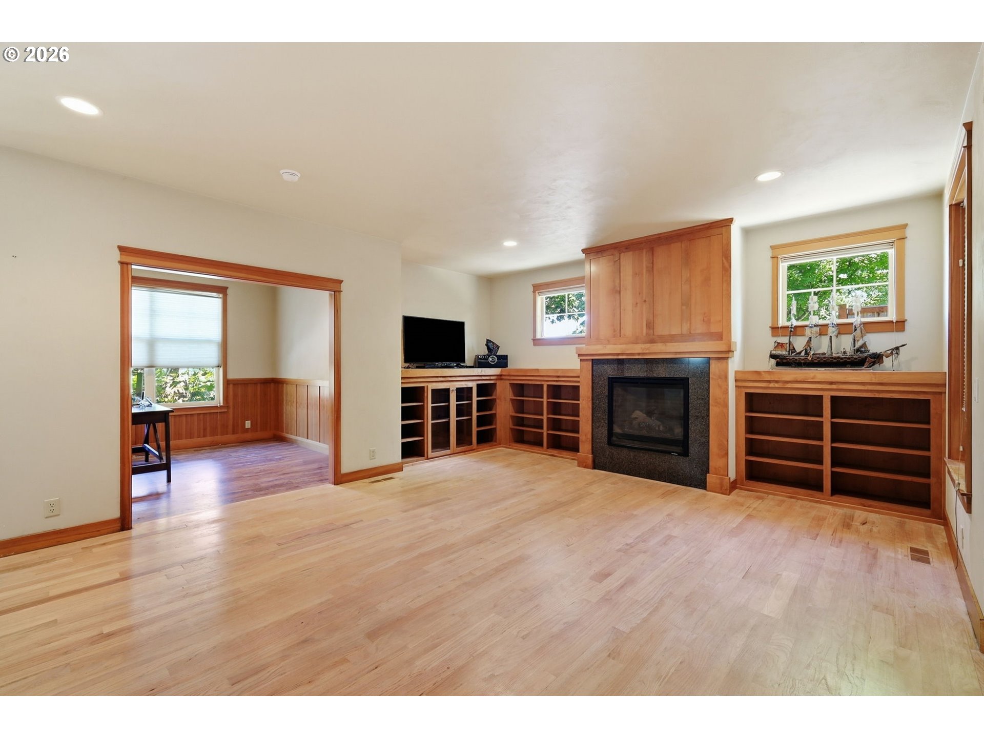 Property photo 6 of 42