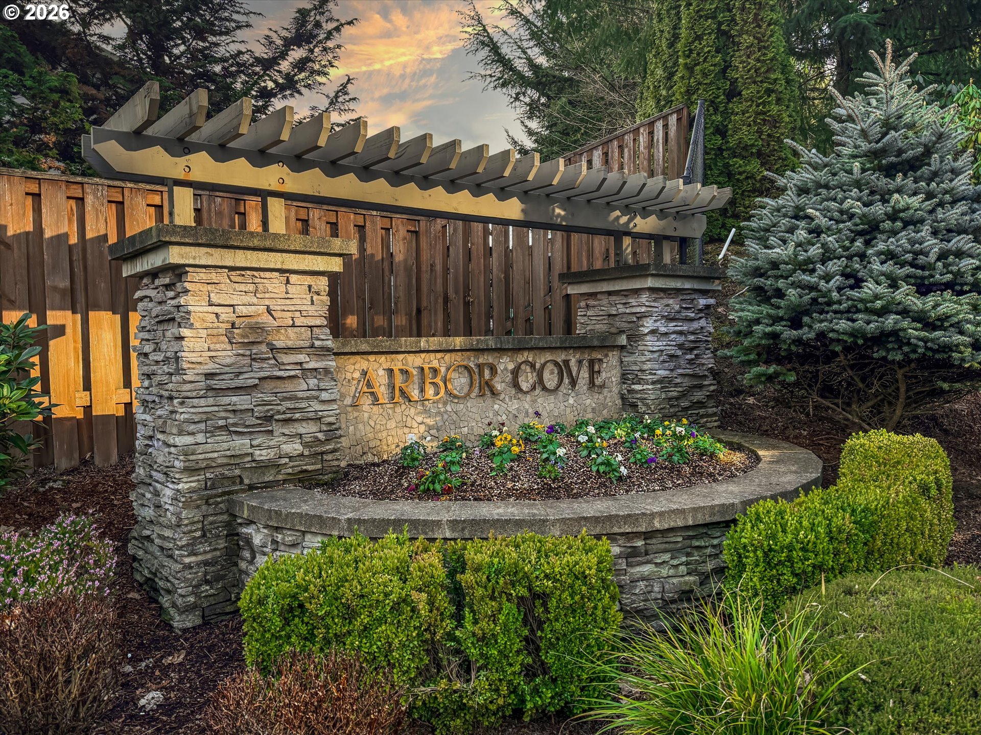 1043 MEEK WAY, West Linn, OR, 97068