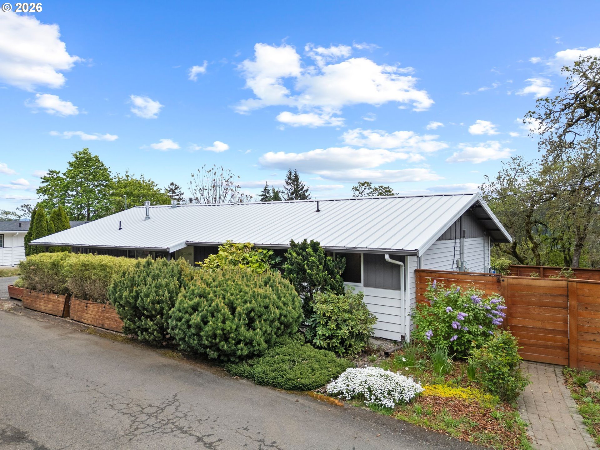 4711 FALLS VIEW AVE, West Linn, OR, 97068