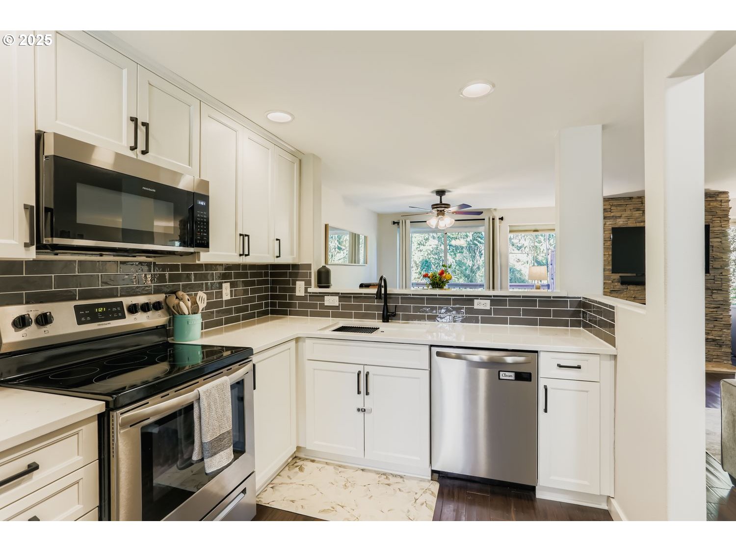 Photo #10: 577960553 Listing: Photo #10