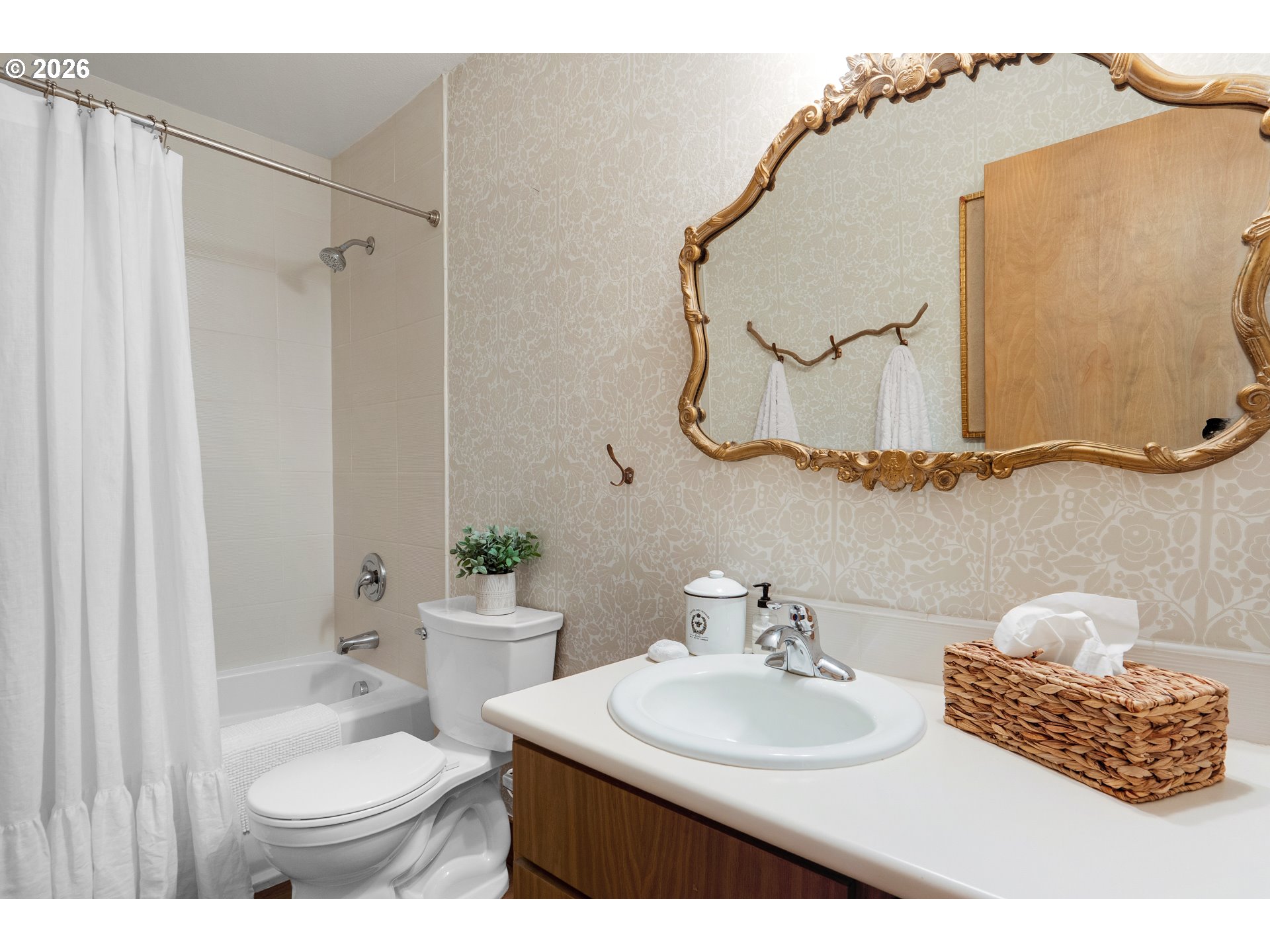 353 N BREAKER POINT DR UNIT 353, Cannon Beach, OR, 97110