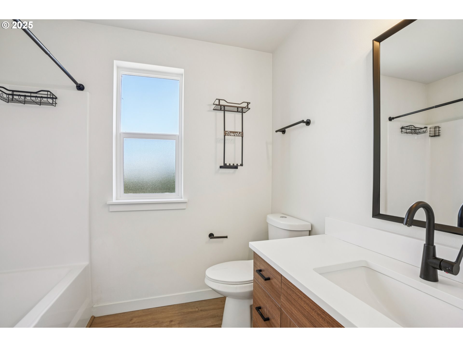 Photo #5: 578153844 Listing 