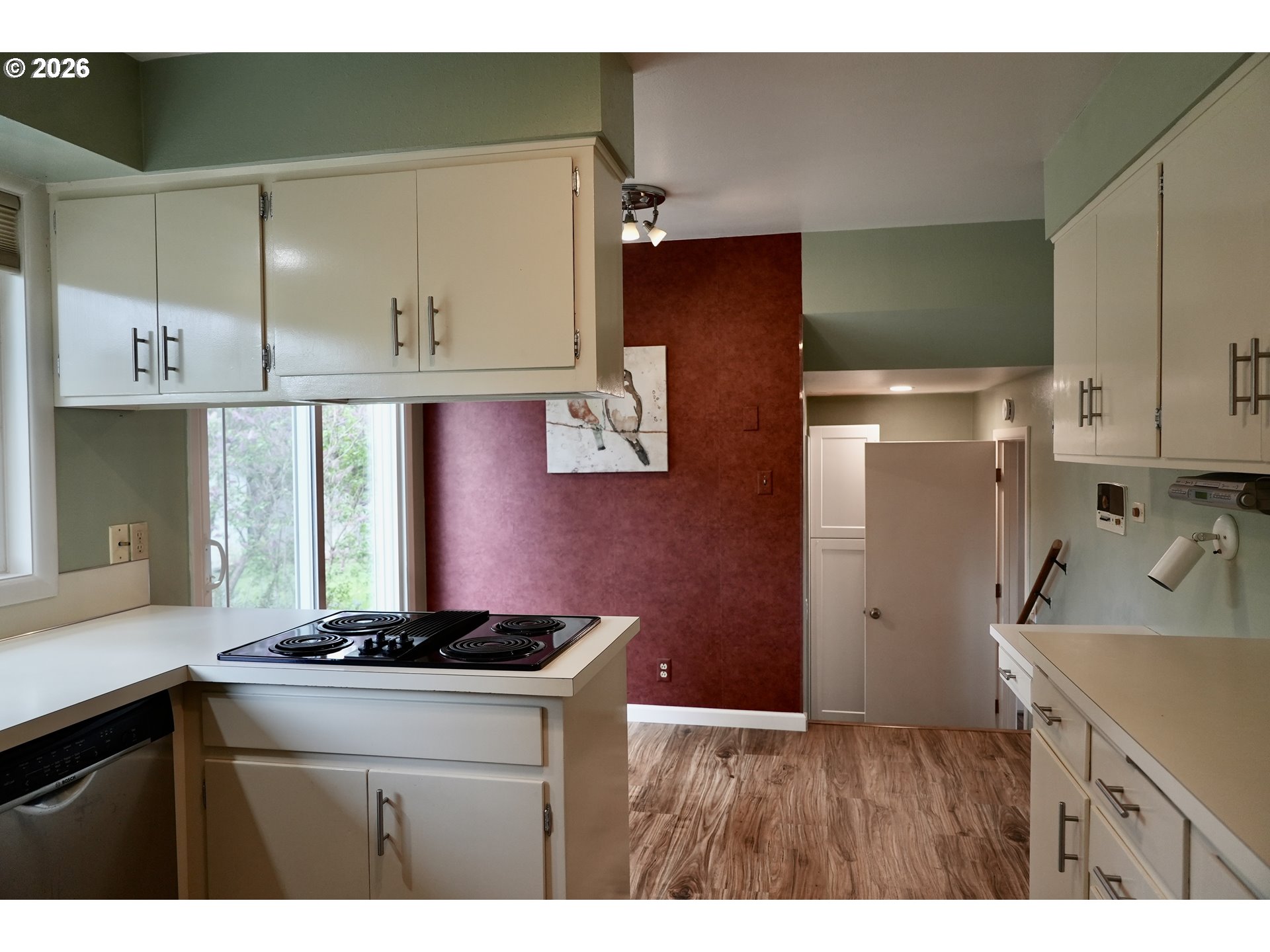 445 STERLING DR, Eugene, OR, 97404