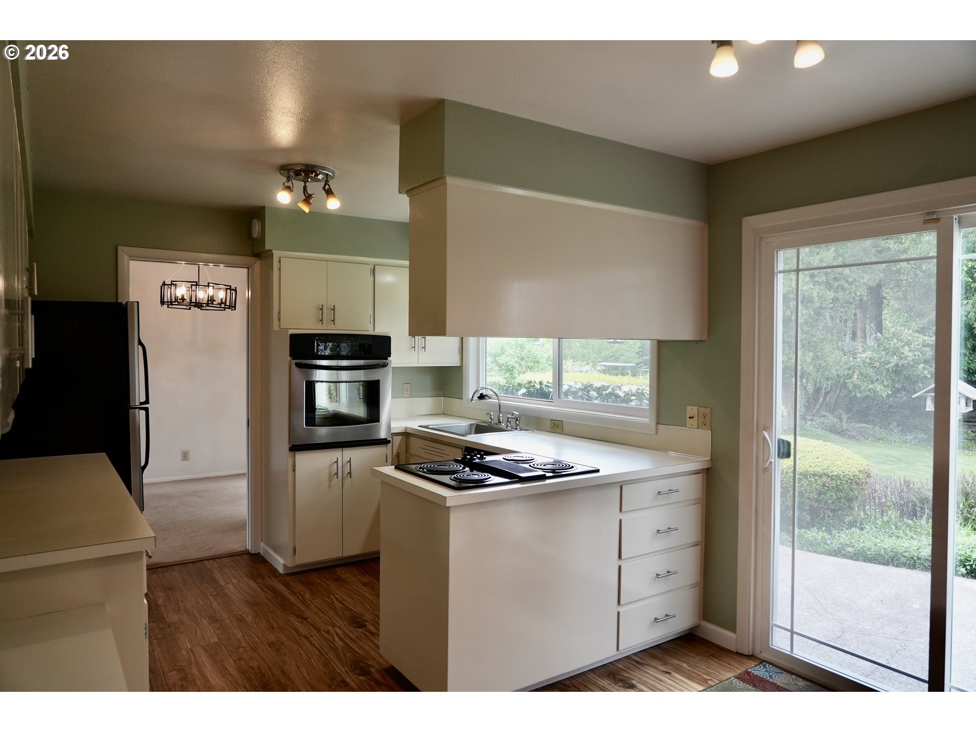 445 STERLING DR, Eugene, OR, 97404