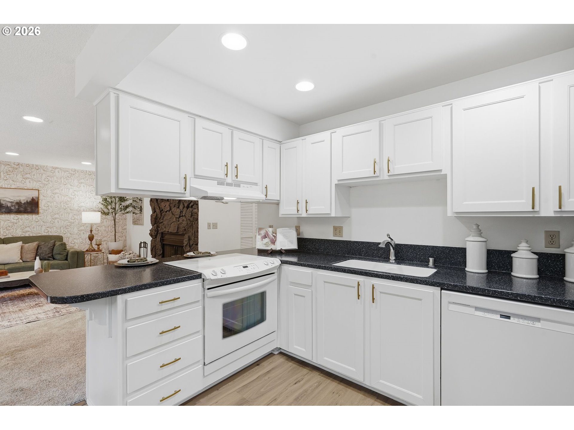 Photo #26: 581691336 Listing: Photo #26