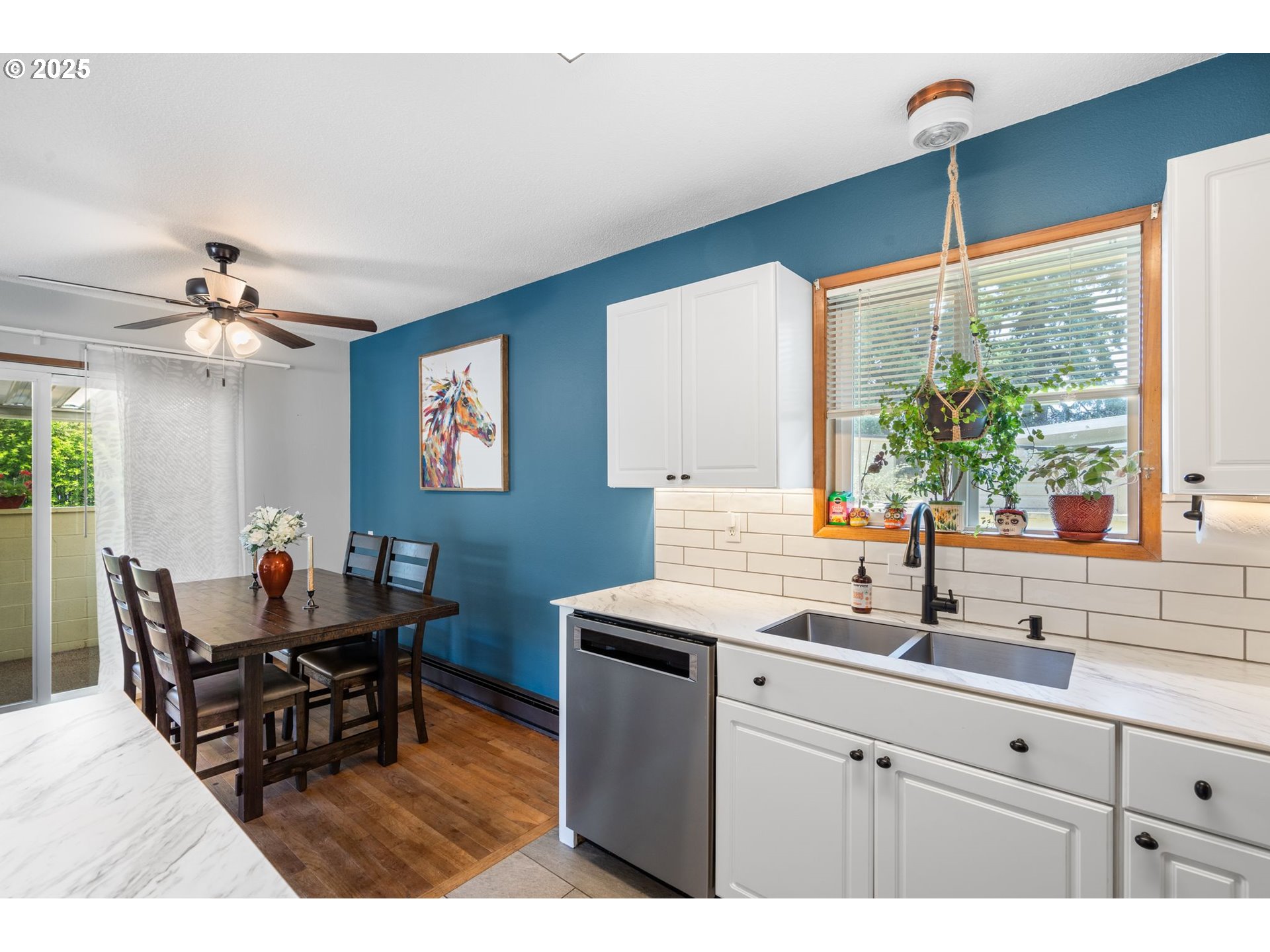 Photo #6: 581992465 Listing 