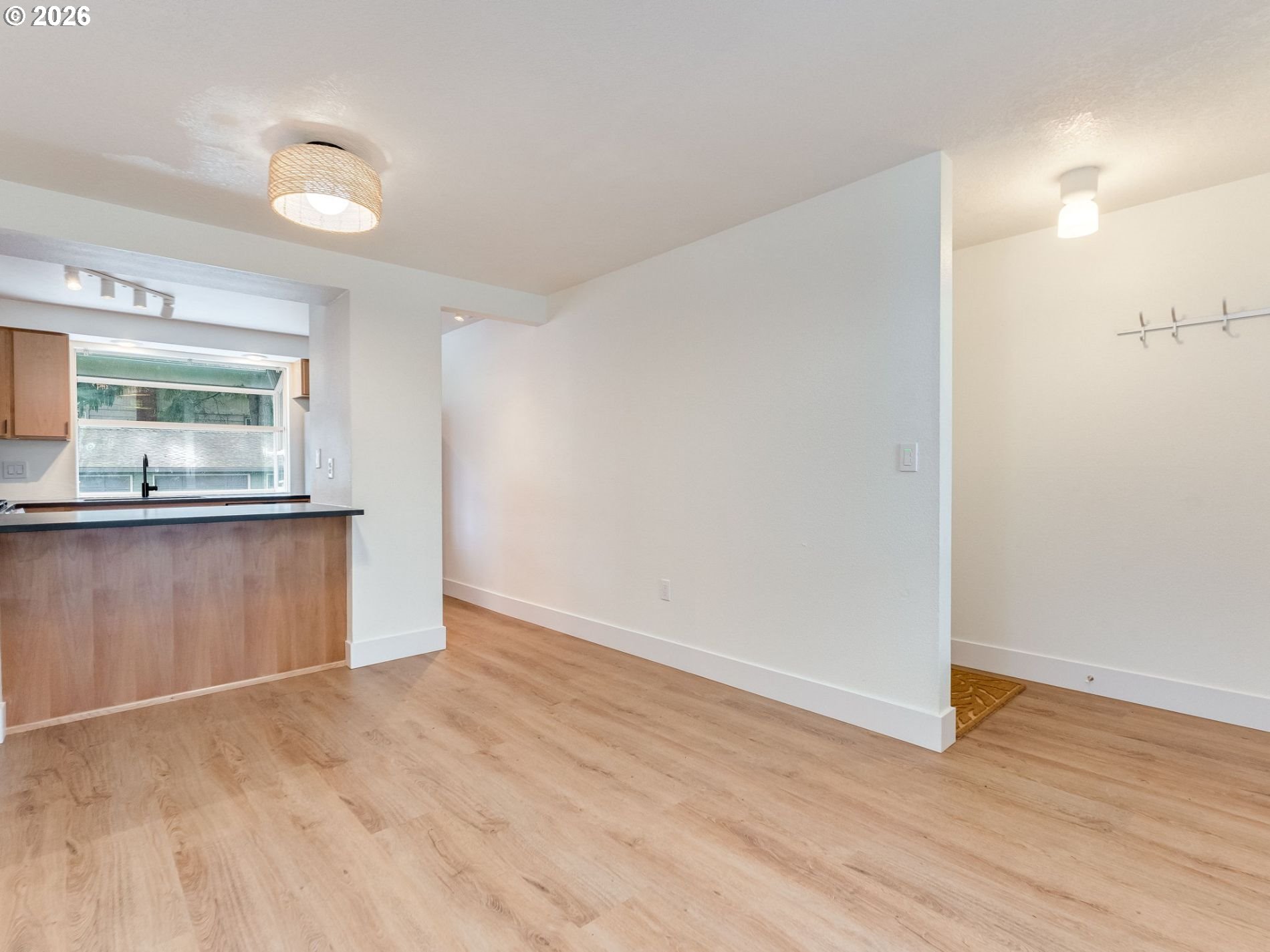 Photo #5: 582330558 Listing: Photo #5