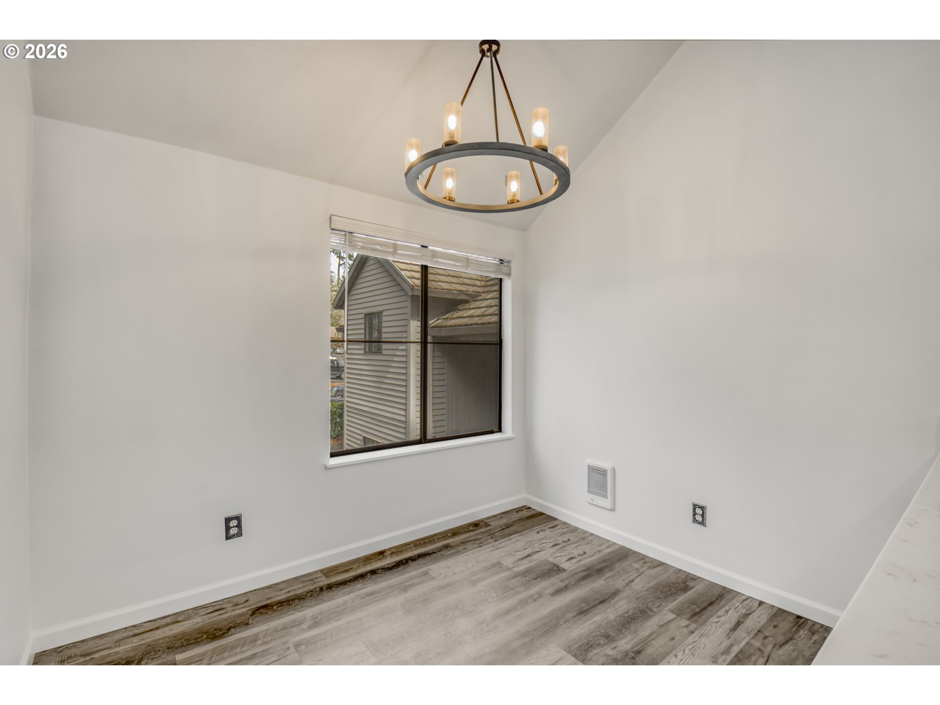 Photo #1: 582624026 Listing: Photo #1