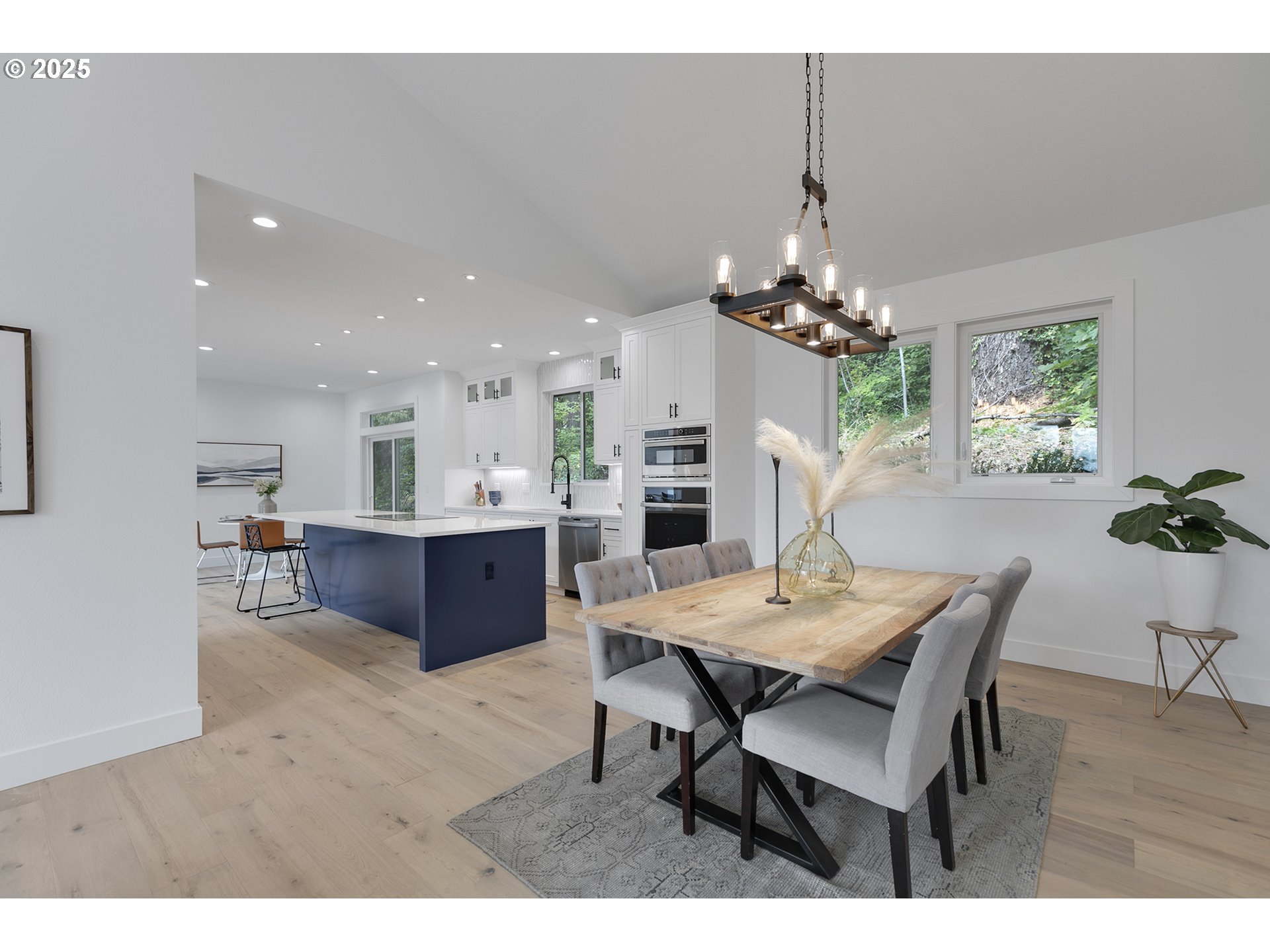 9375 NE SACRAMENTO ST, Portland, OR, 97220