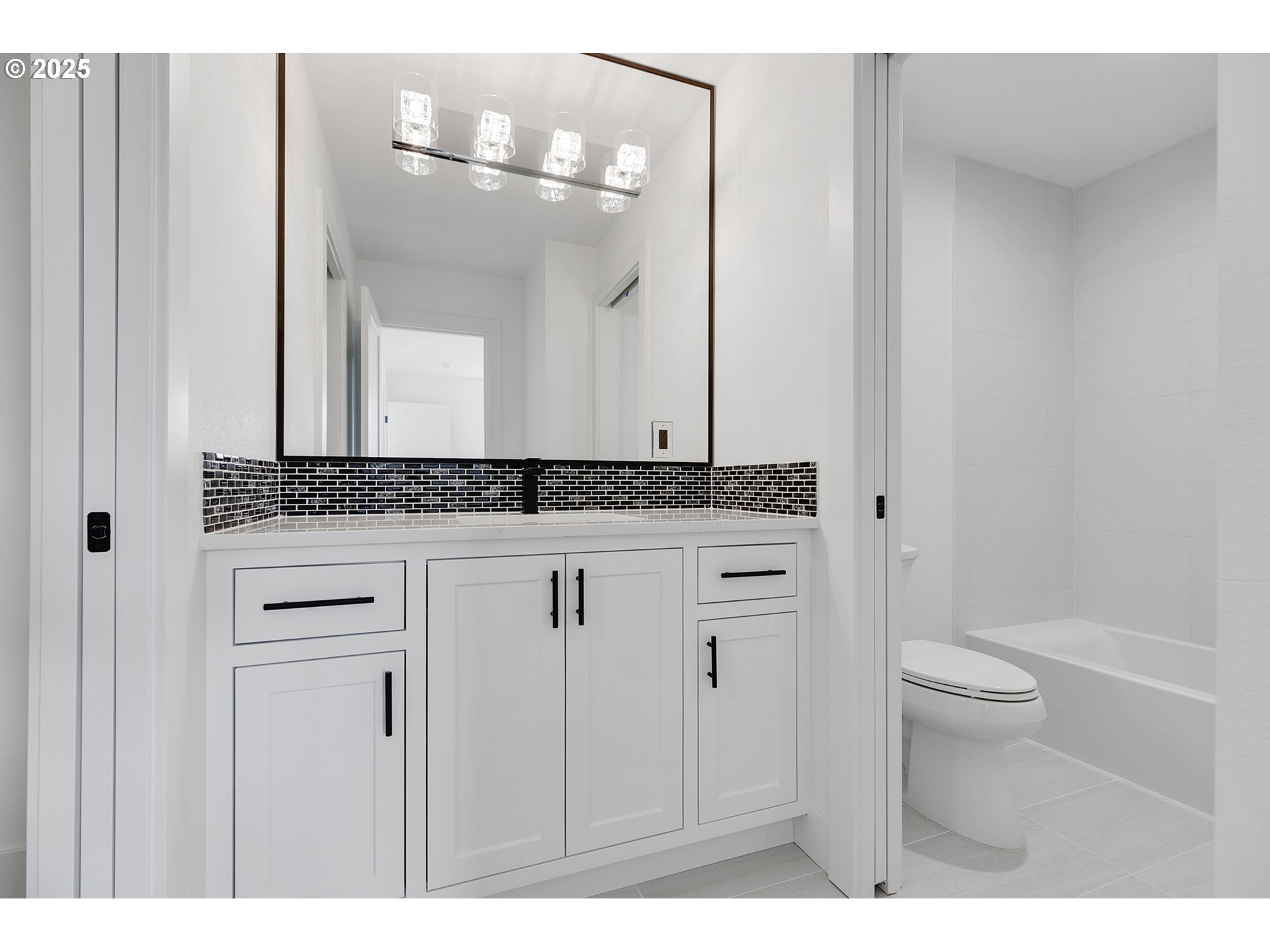 9375 NE SACRAMENTO ST, Portland, OR, 97220