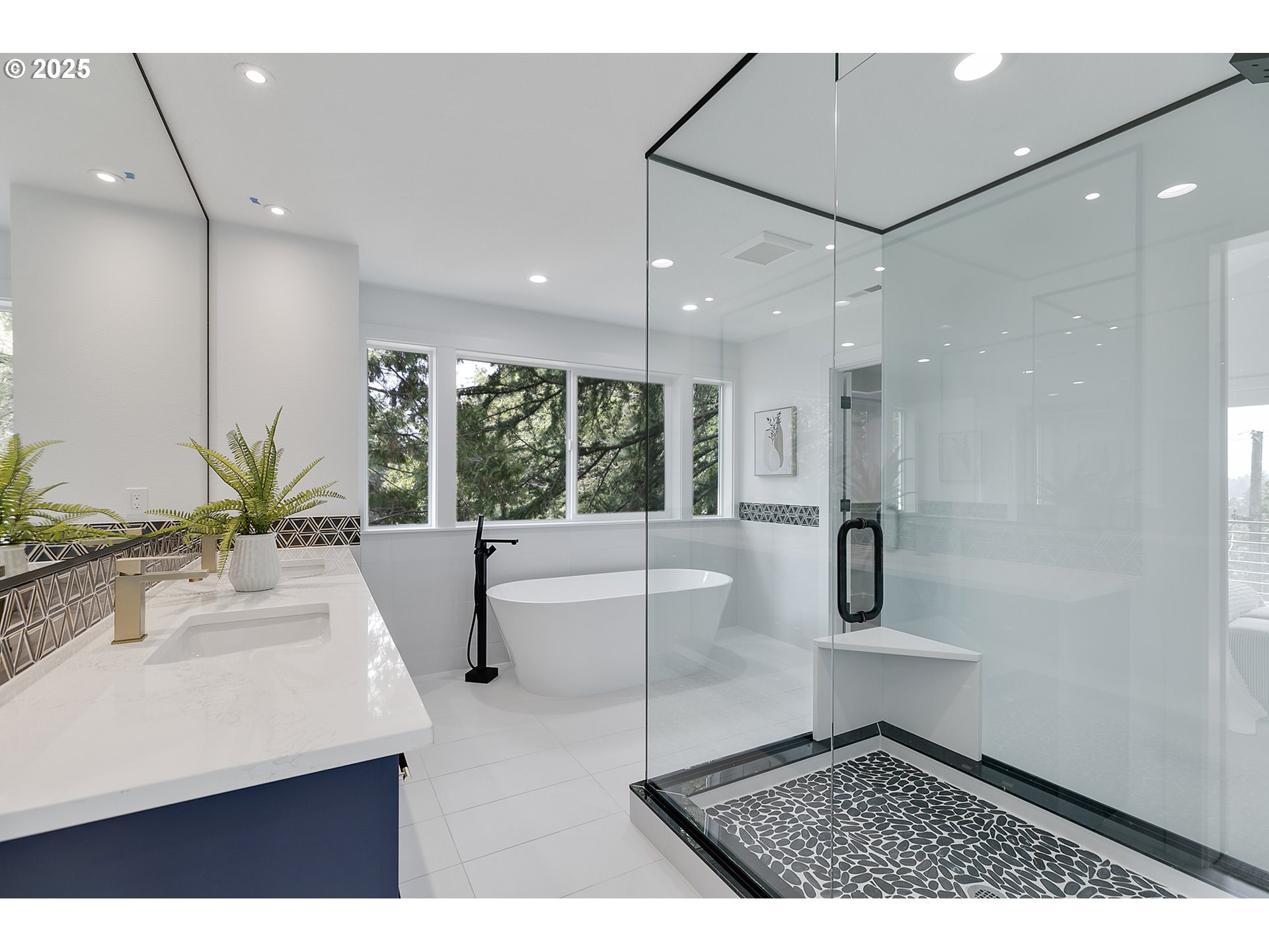 9375 NE SACRAMENTO ST, Portland, OR, 97220