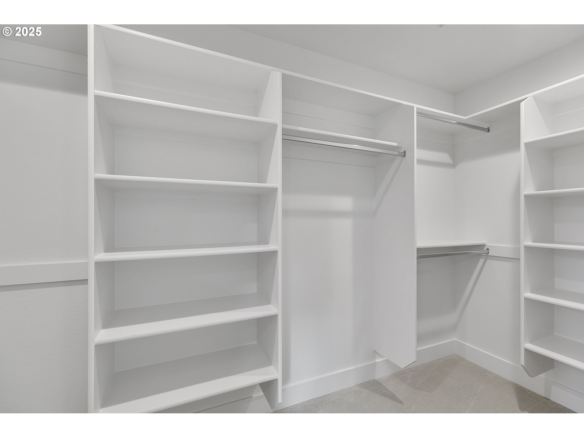 9375 NE SACRAMENTO ST, Portland, OR, 97220