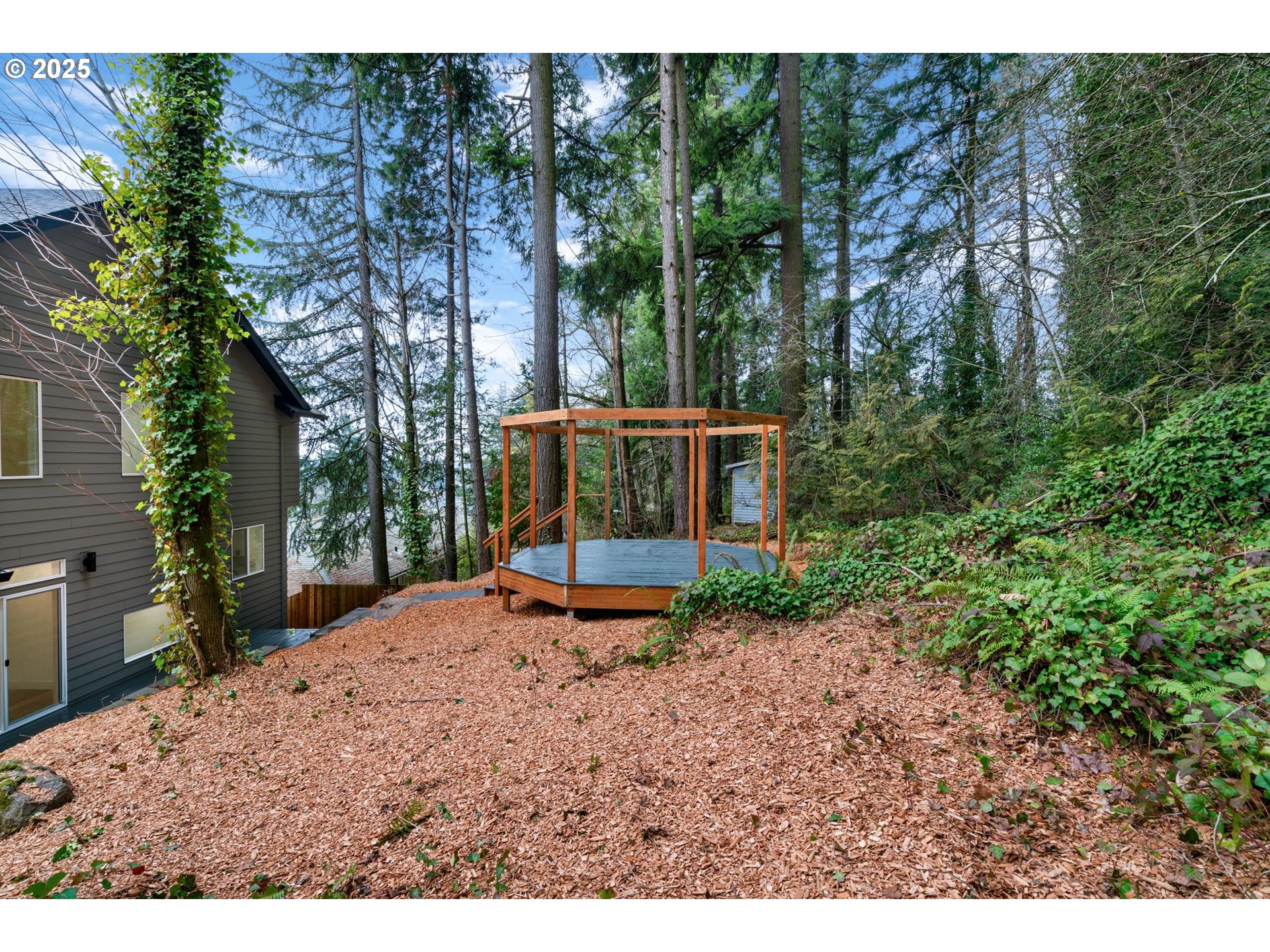 9375 NE SACRAMENTO ST, Portland, OR, 97220