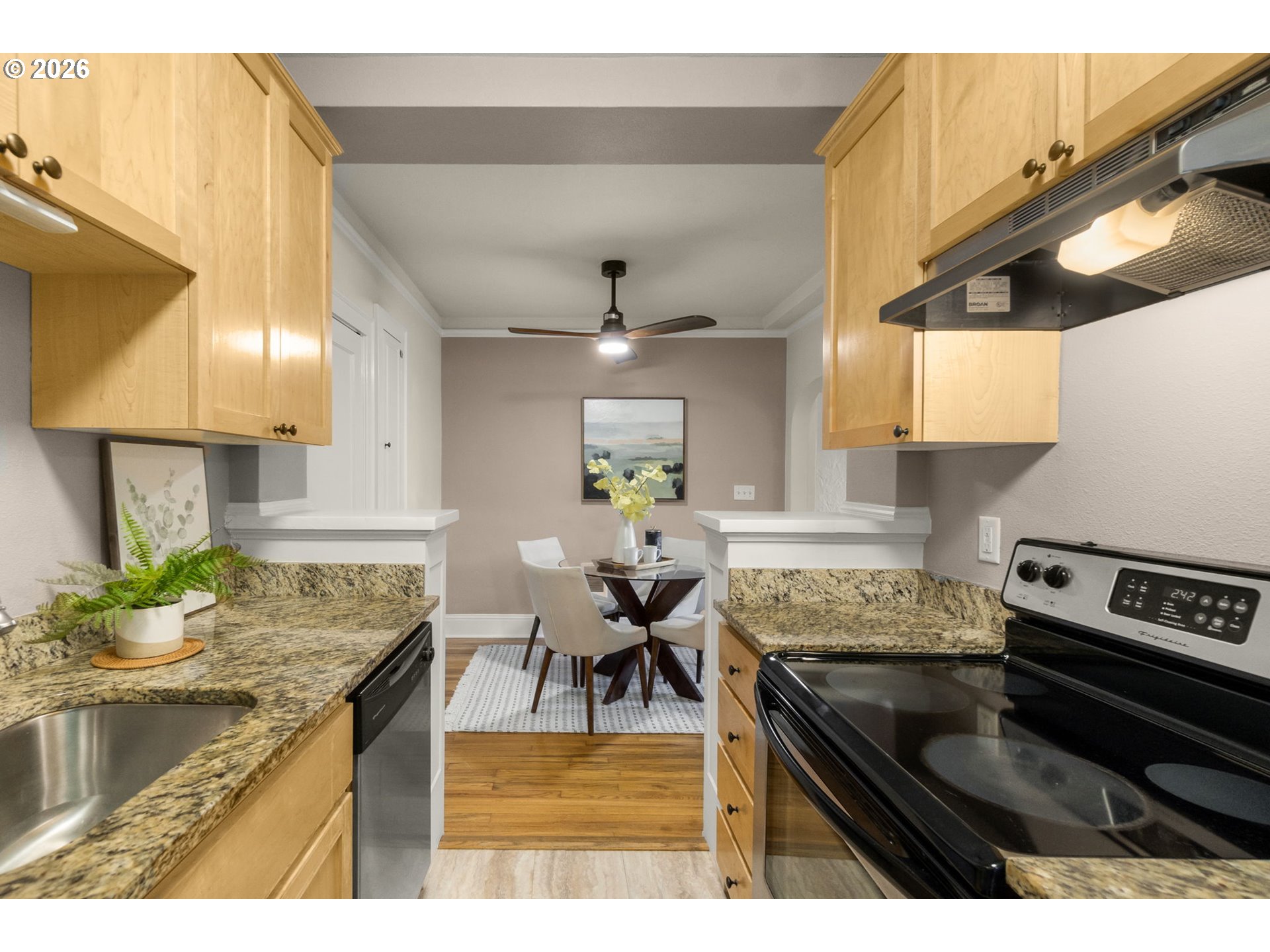 Photo #5: 584132277 Listing: Photo #5