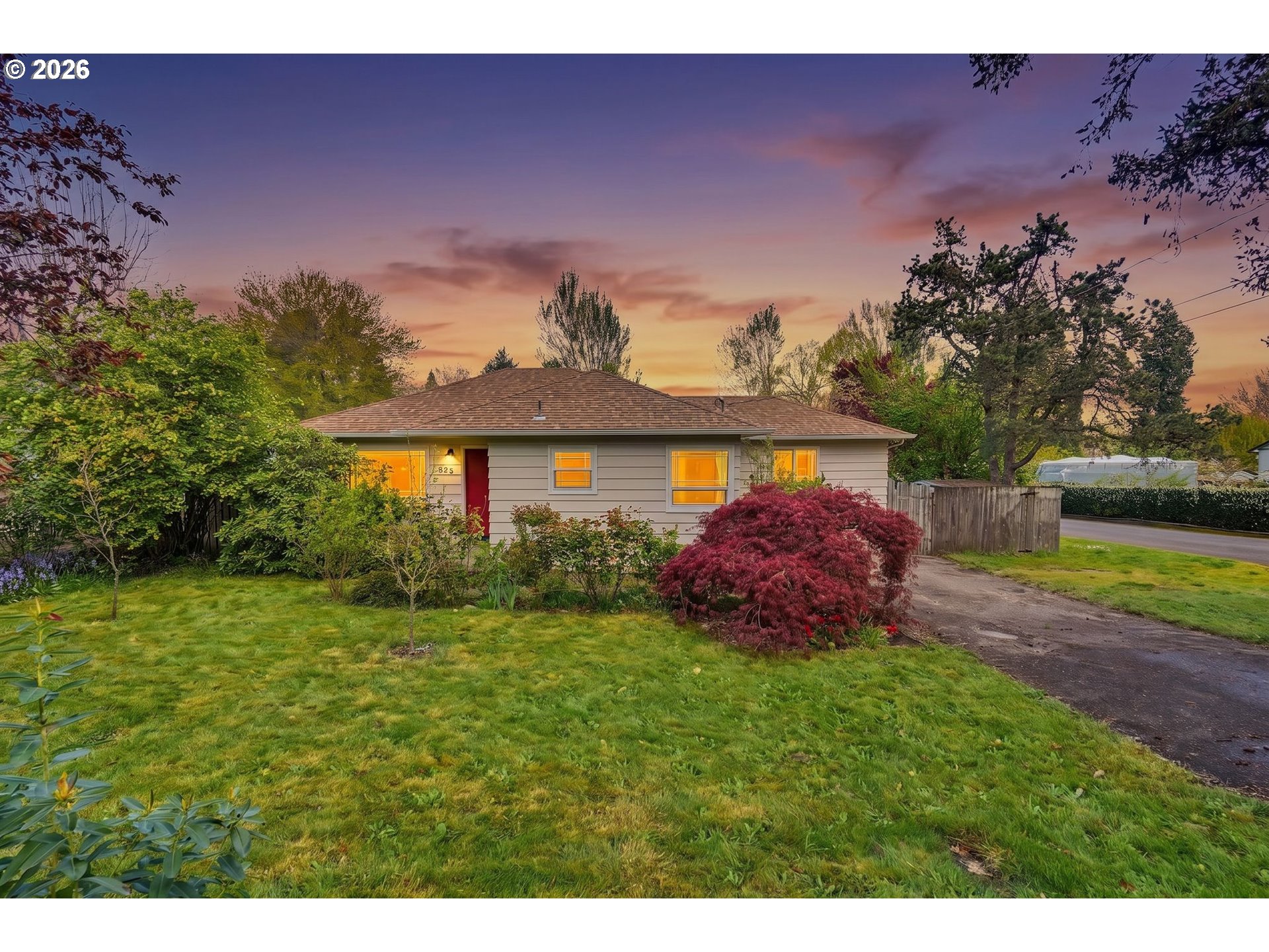 975 N 16TH ST, Cottage Grove, OR, 97424