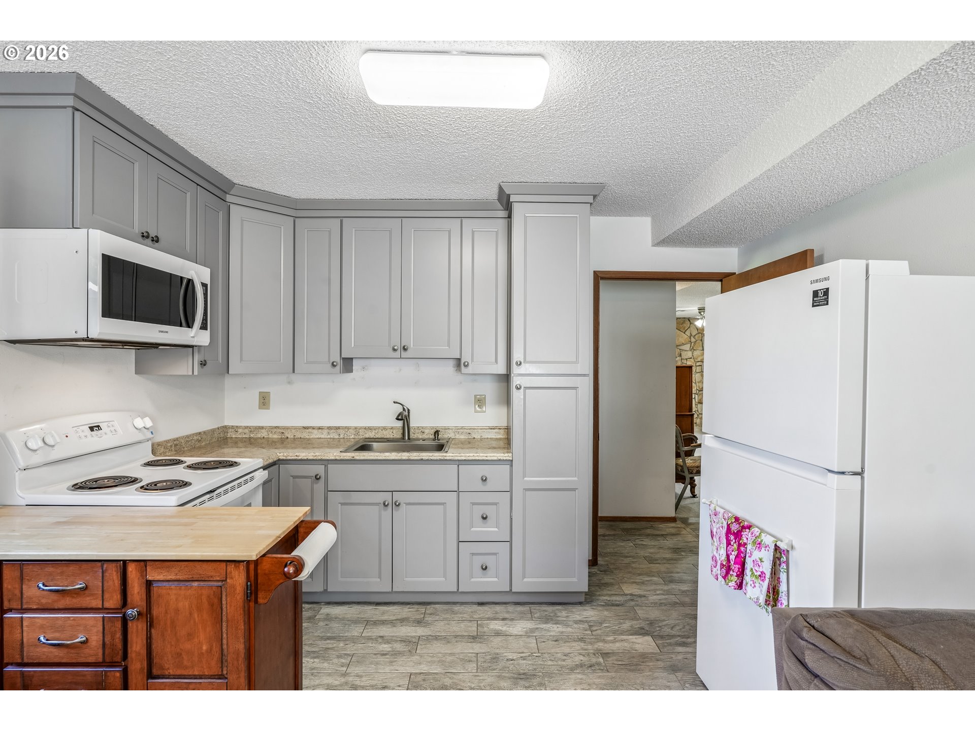 12215 SW CRESMOOR DR, Beaverton, OR, 97008