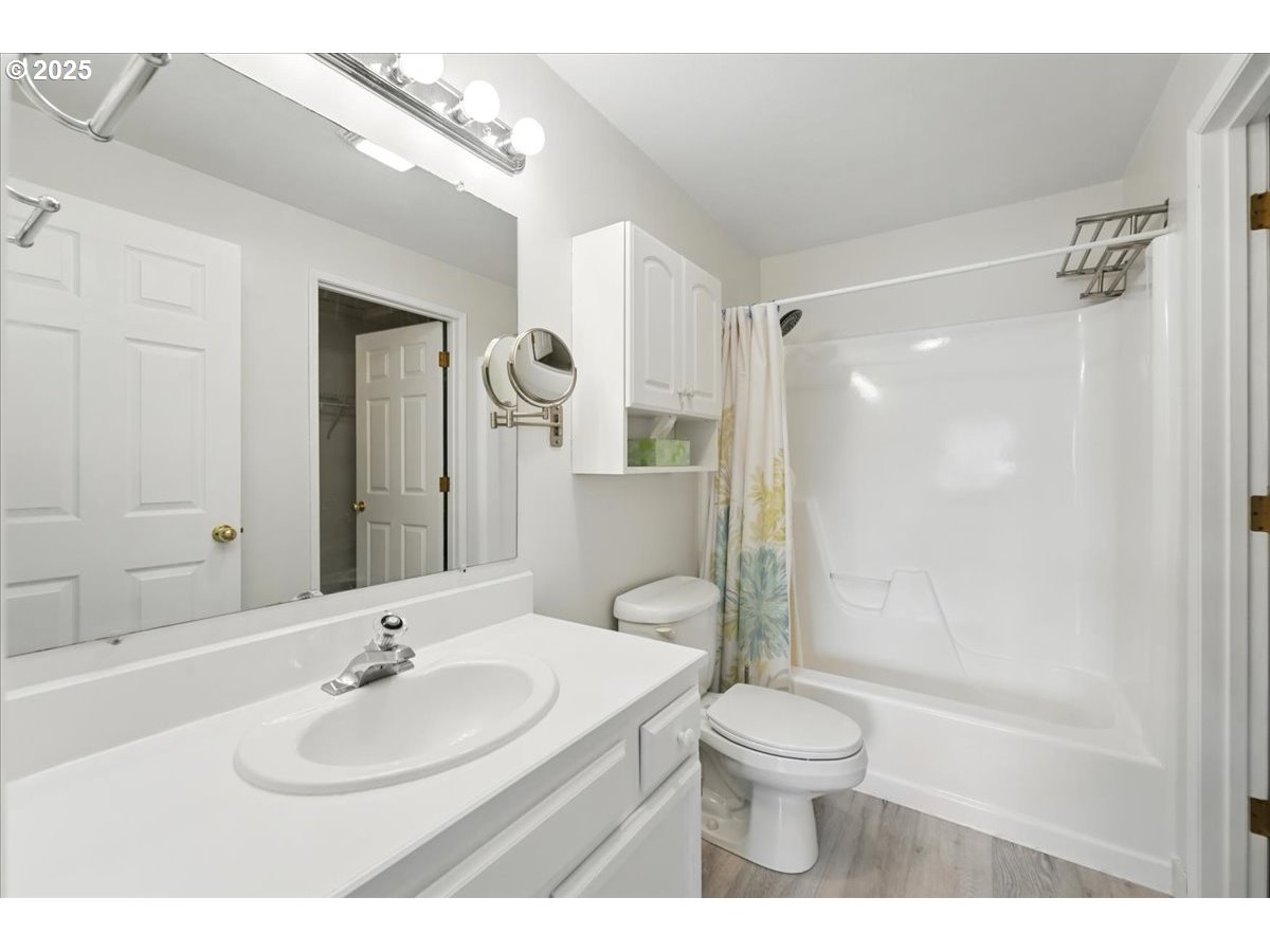 Photo #17: 585720102 Listing: Photo #17