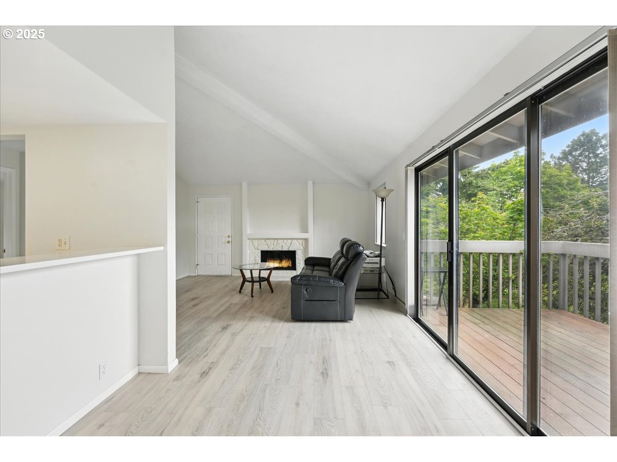 Photo #5: 585720102 Listing: Photo #5