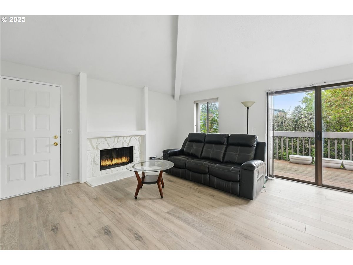 Photo #7: 585720102 Listing: Photo #7