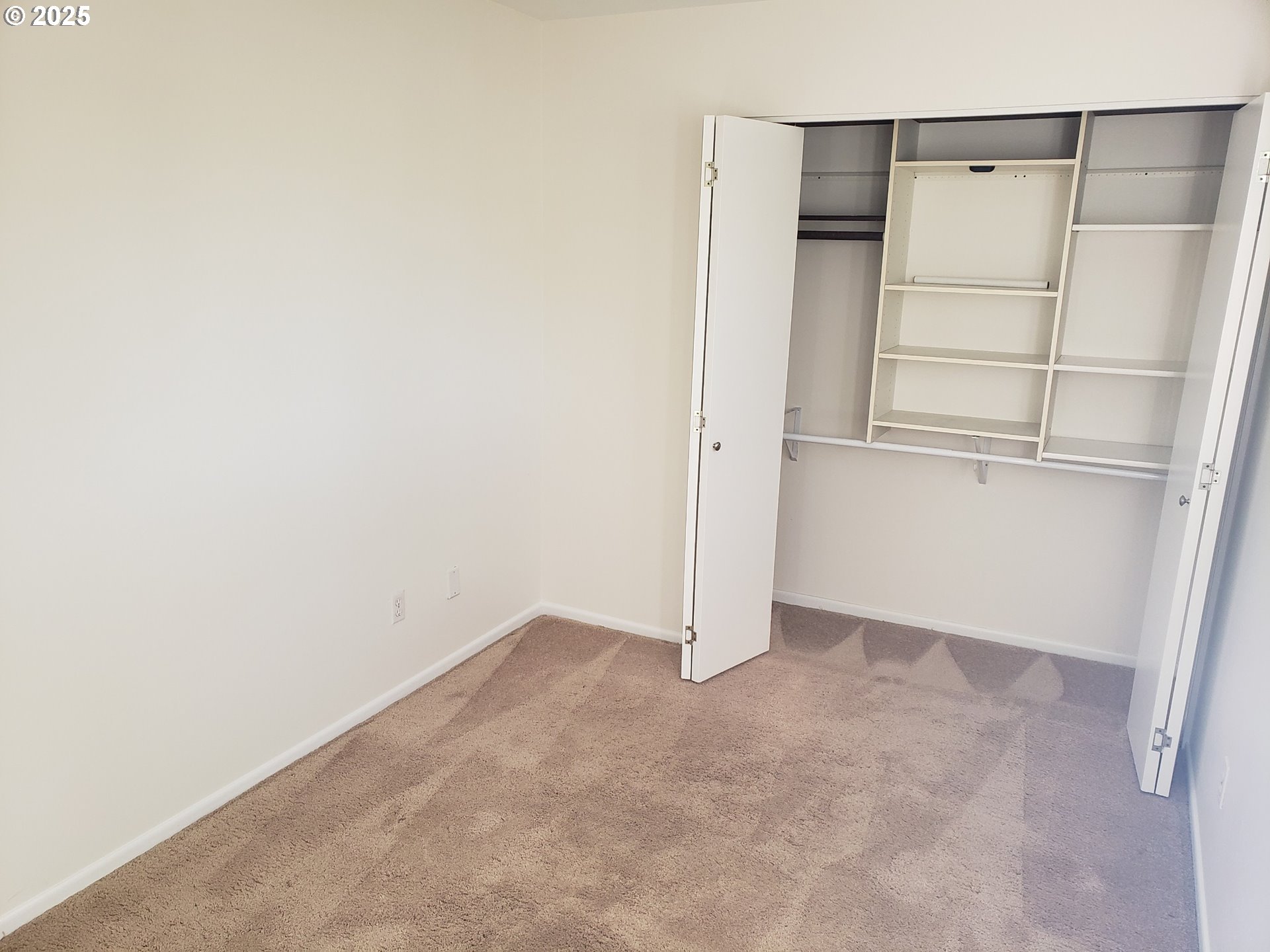 Photo #12: 586219077 Listing: Photo #12