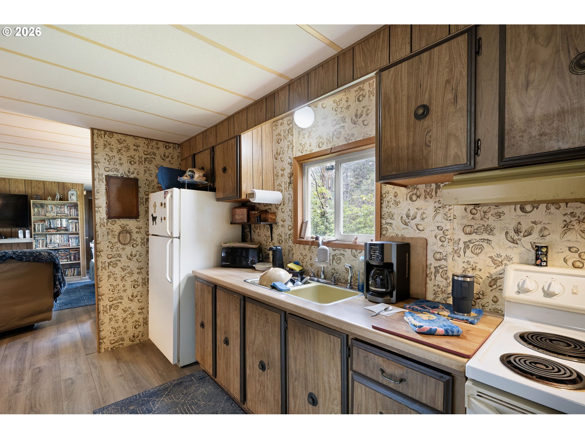 4826 RHODODENDRON LOOP, Florence, OR, 97439