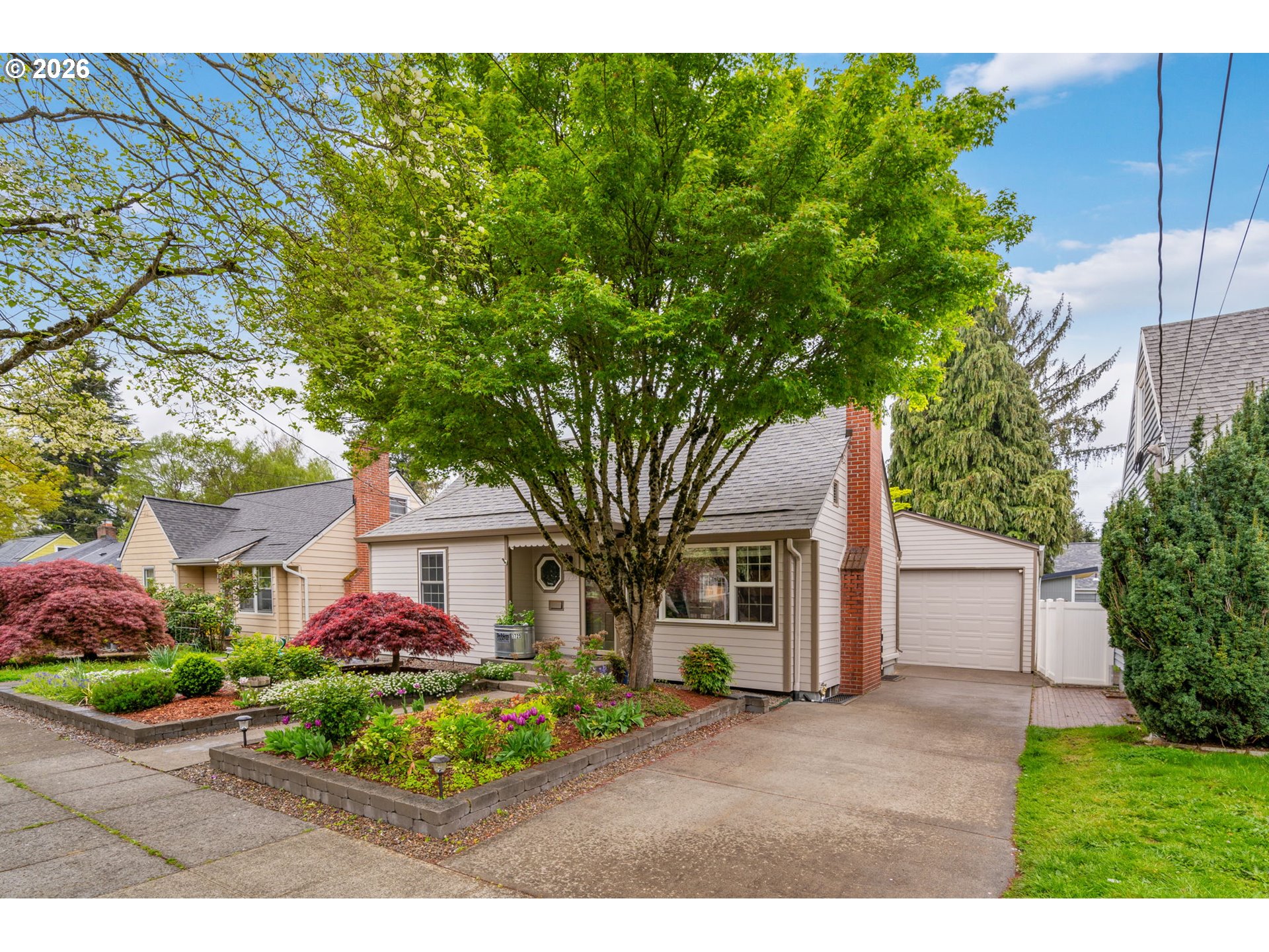 3725 SE TIBBETTS ST, Portland, OR, 97202