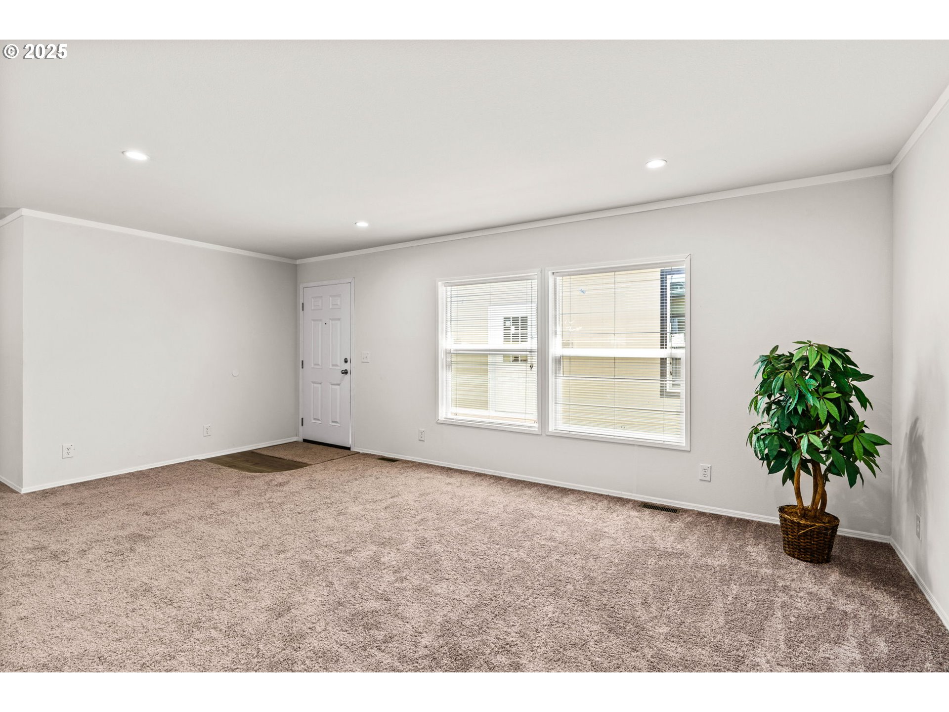 1025 S 6TH ST UNIT 83, Harrisburg, OR, 97446