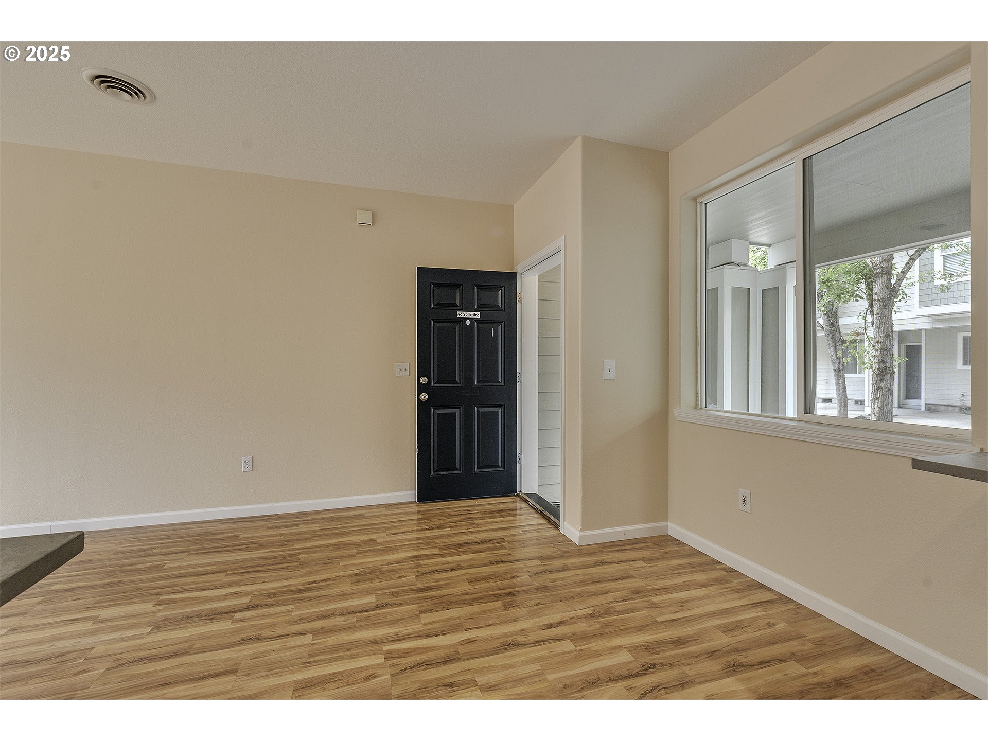 Photo #6: 587533510 Listing 