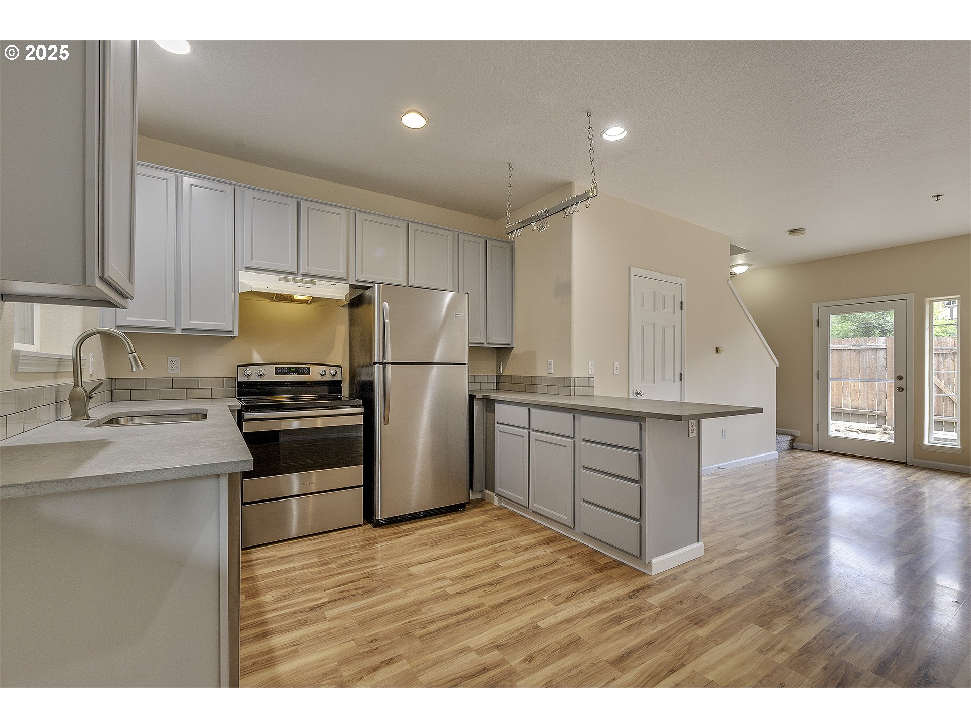 Photo #8: 587533510 Listing: Photo #8